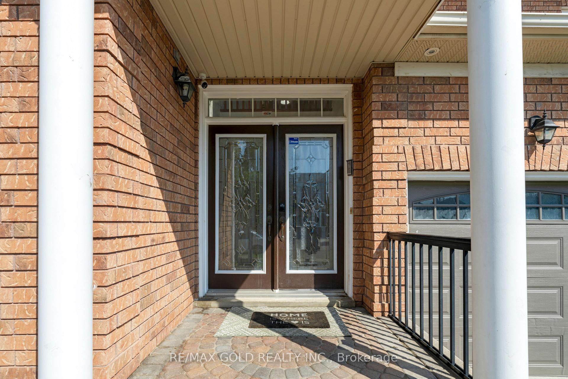 Photo 4 of 39 Darren Road, Brampton, Vales of Castlemore North — HOMEH