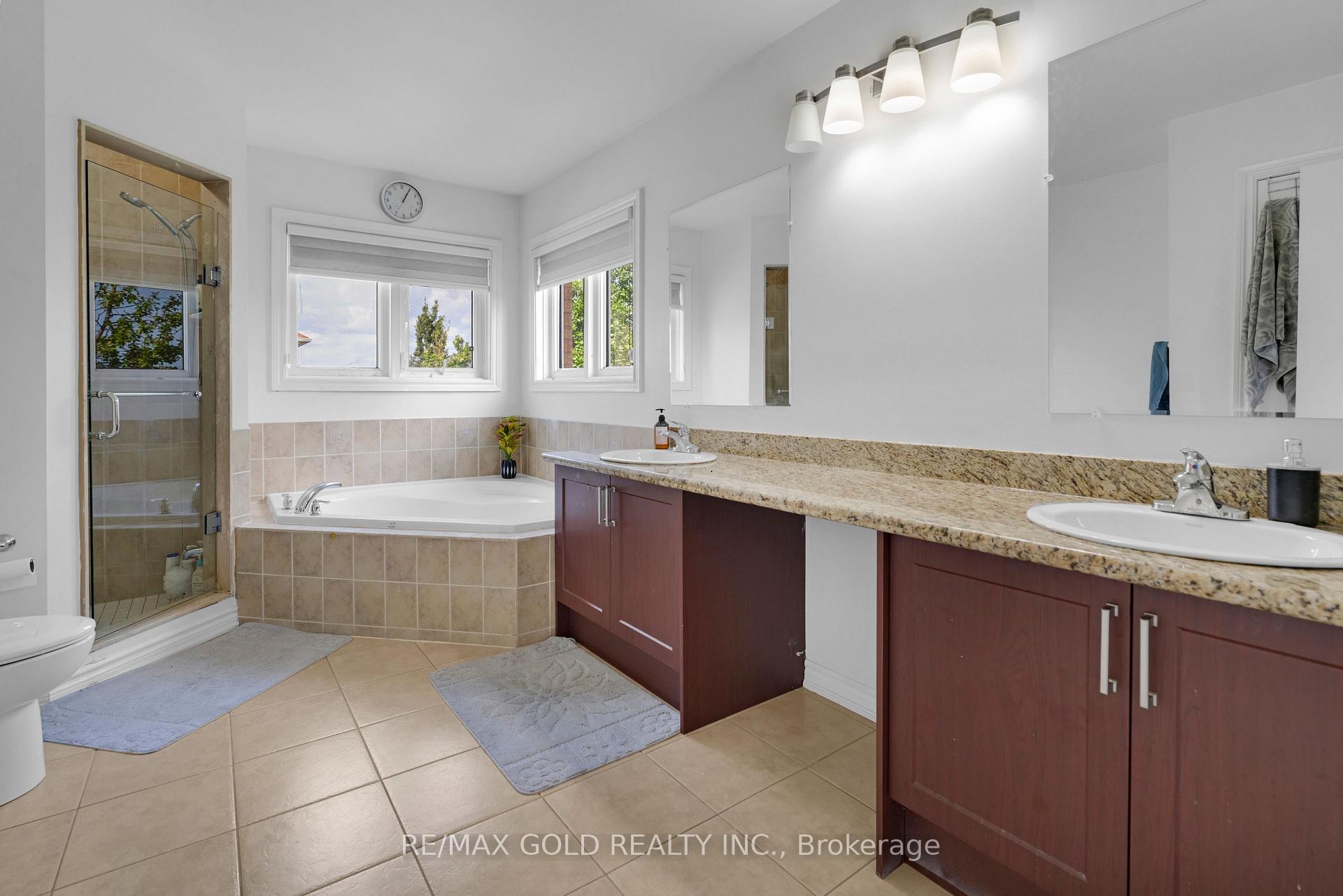 Photo 26 of 39 Darren Road, Brampton, Vales of Castlemore North — HOMEH