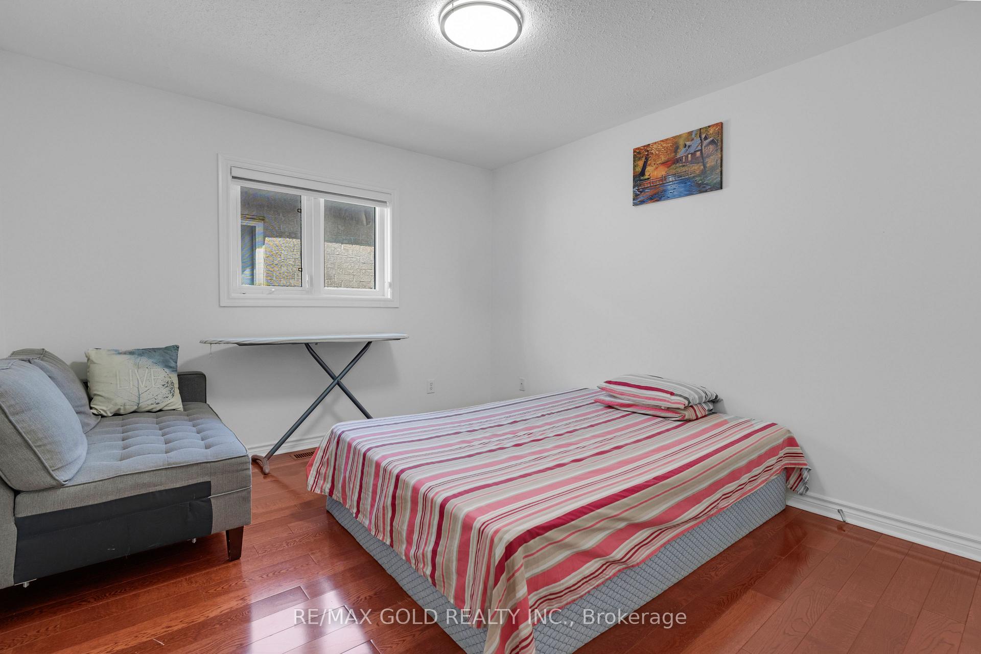 Photo 27 of 39 Darren Road, Brampton, Vales of Castlemore North — HOMEH