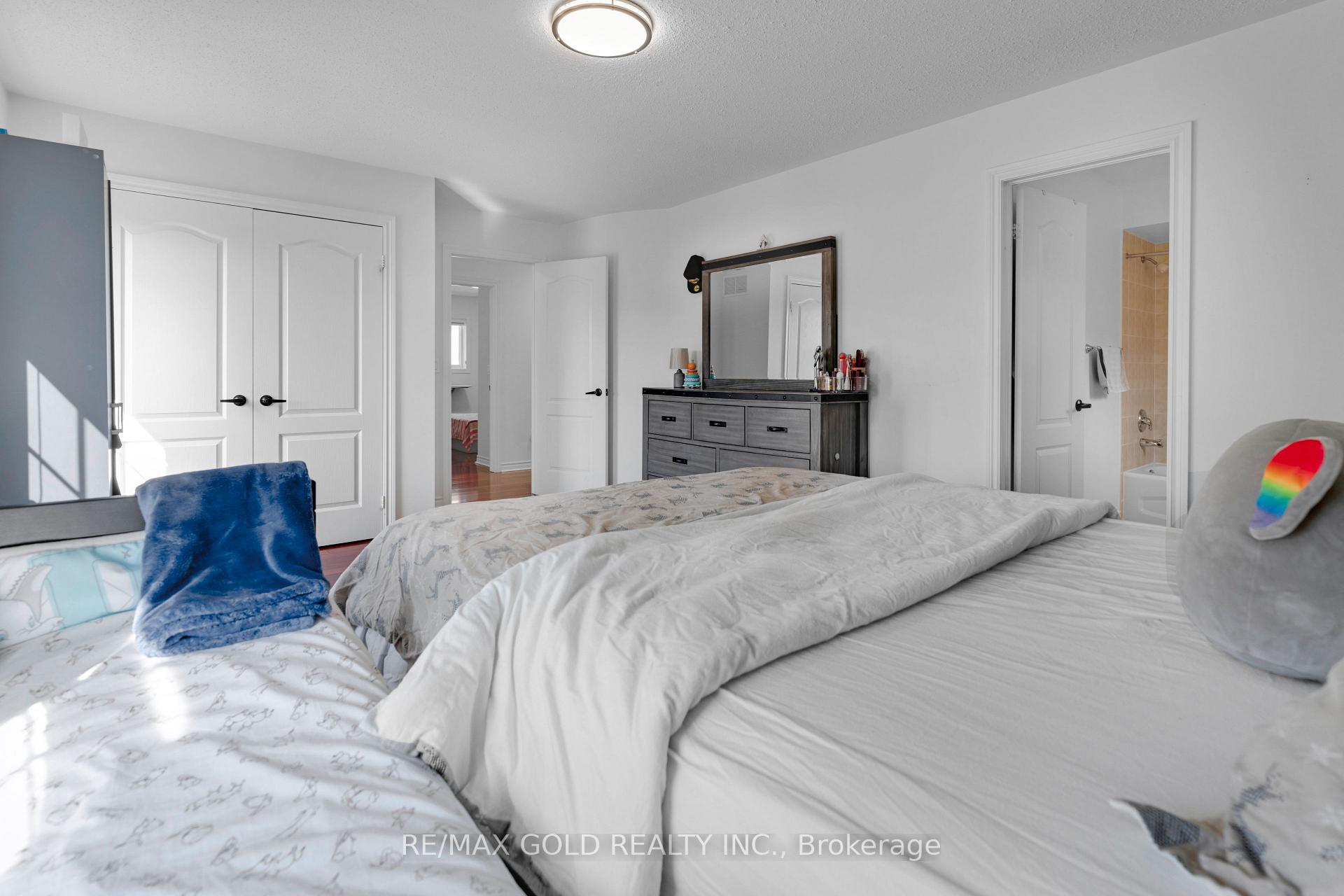 Photo 30 of 39 Darren Road, Brampton, Vales of Castlemore North — HOMEH