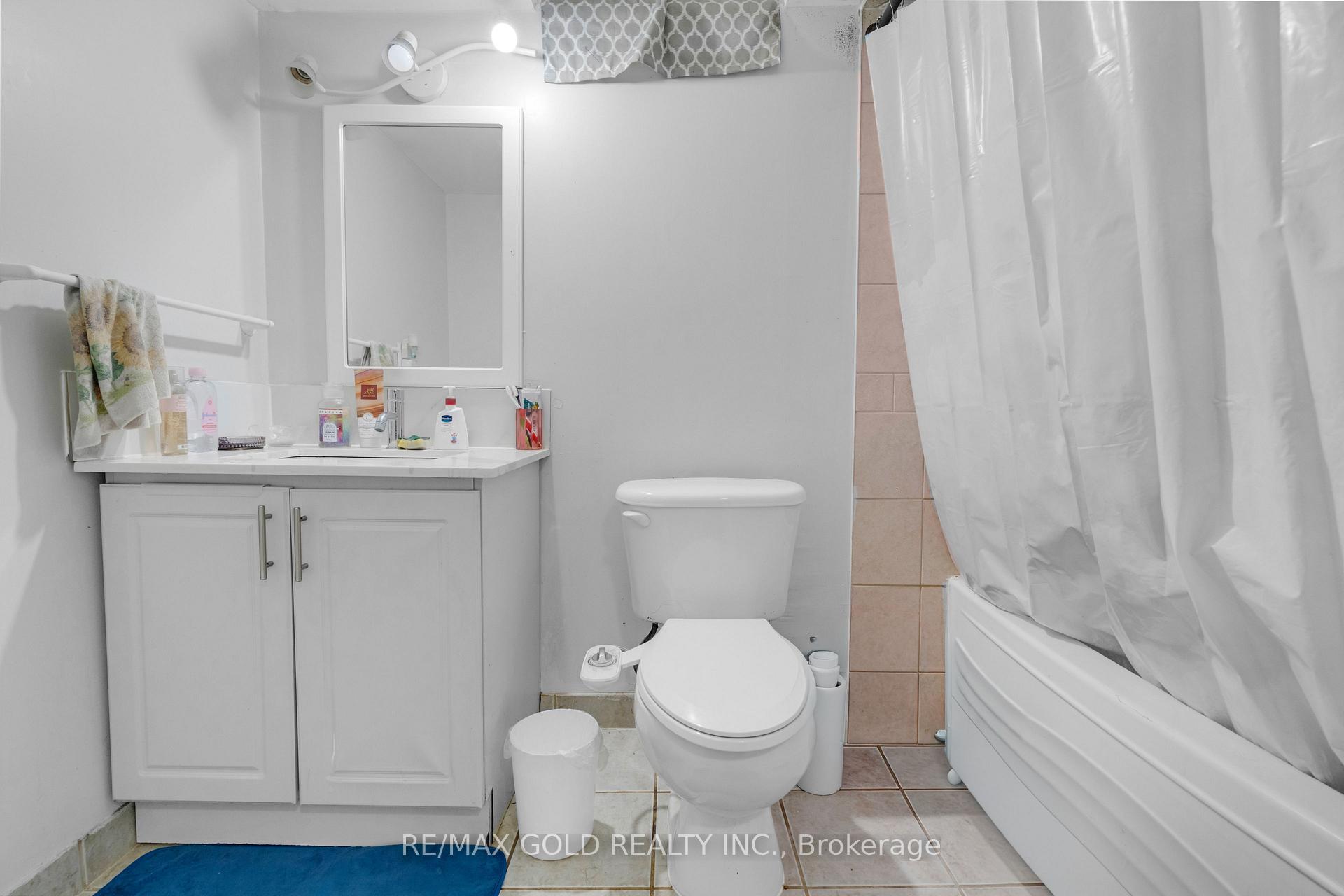 Photo 38 of 39 Darren Road, Brampton, Vales of Castlemore North — HOMEH