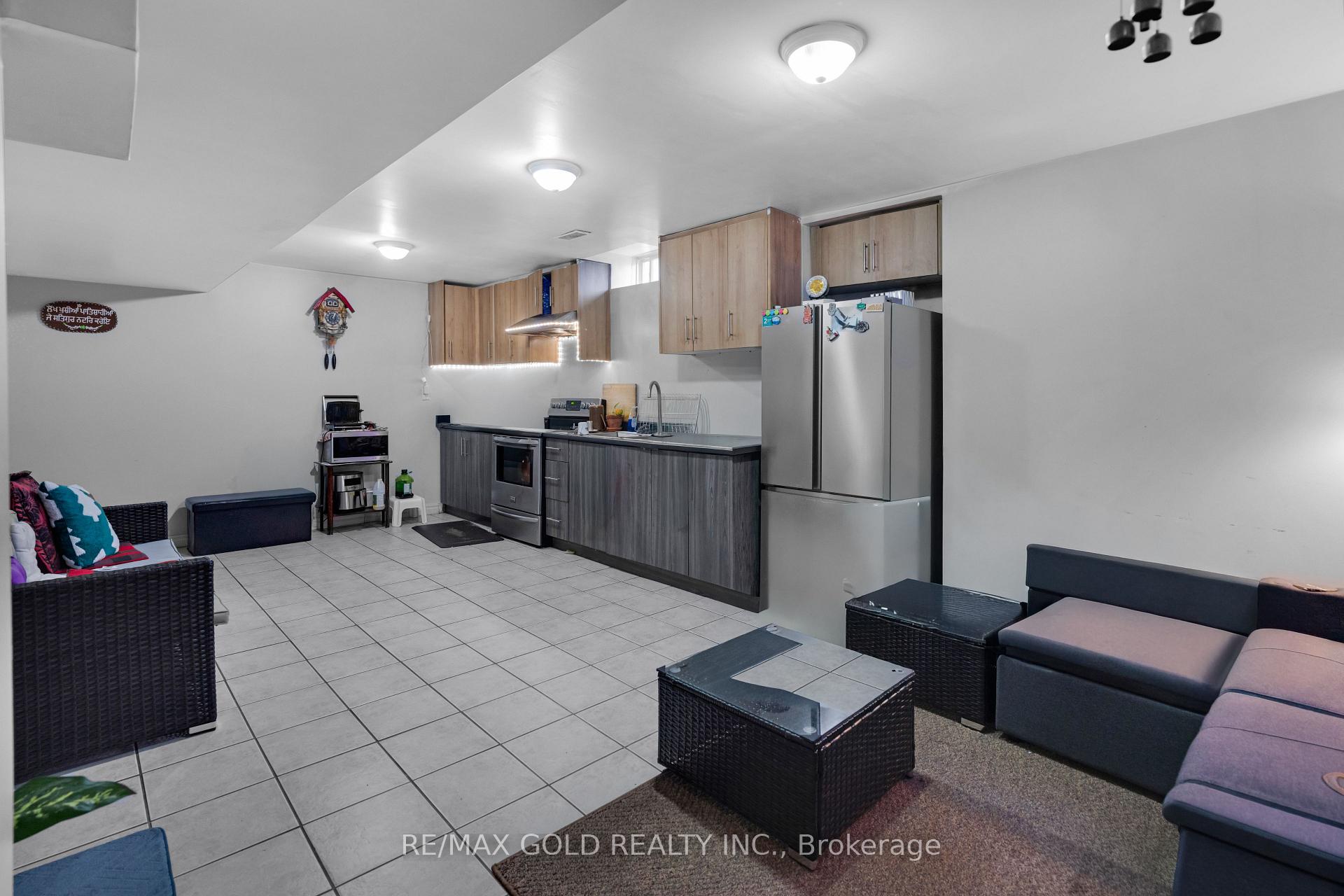 Photo 39 of 39 Darren Road, Brampton, Vales of Castlemore North — HOMEH