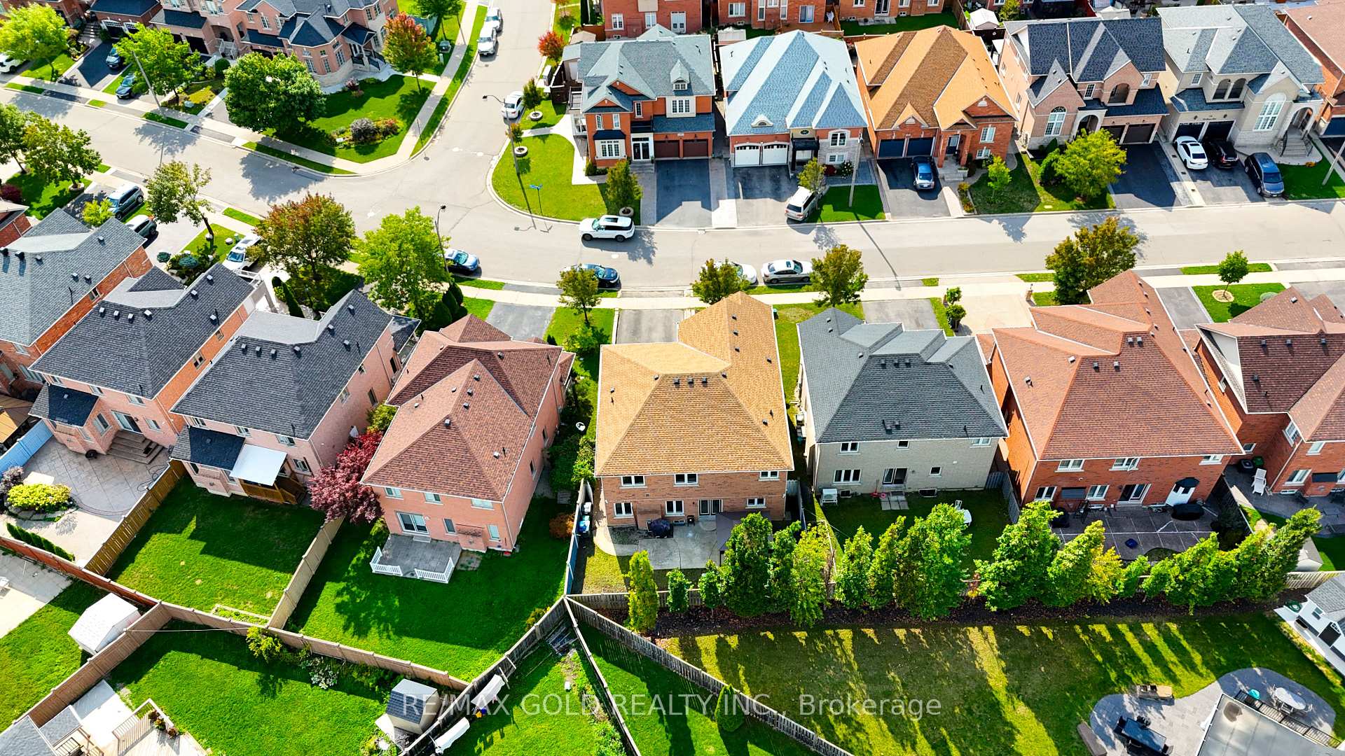 Photo 45 of 39 Darren Road, Brampton, Vales of Castlemore North — HOMEH
