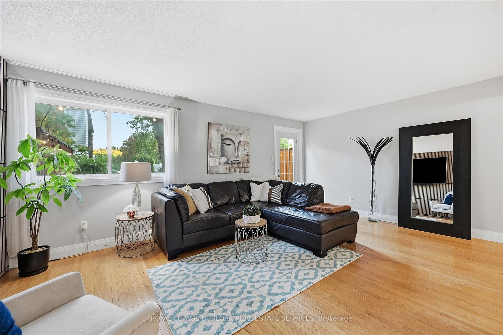 Photo 7 of 5474 Schueller Crescent, Burlington, Appleby — HOMEH