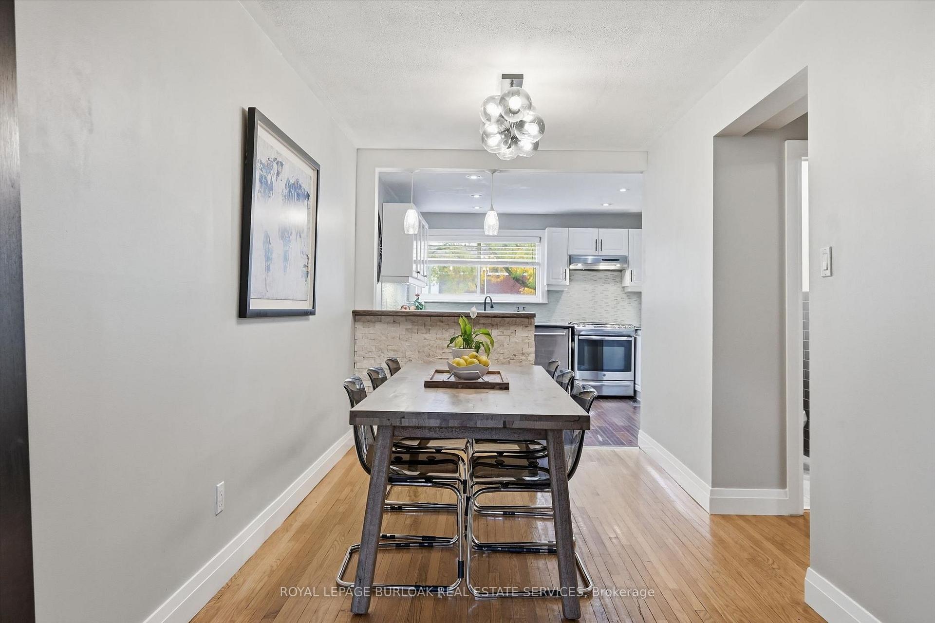 Photo 12 of 5474 Schueller Crescent, Burlington, Appleby — HOMEH