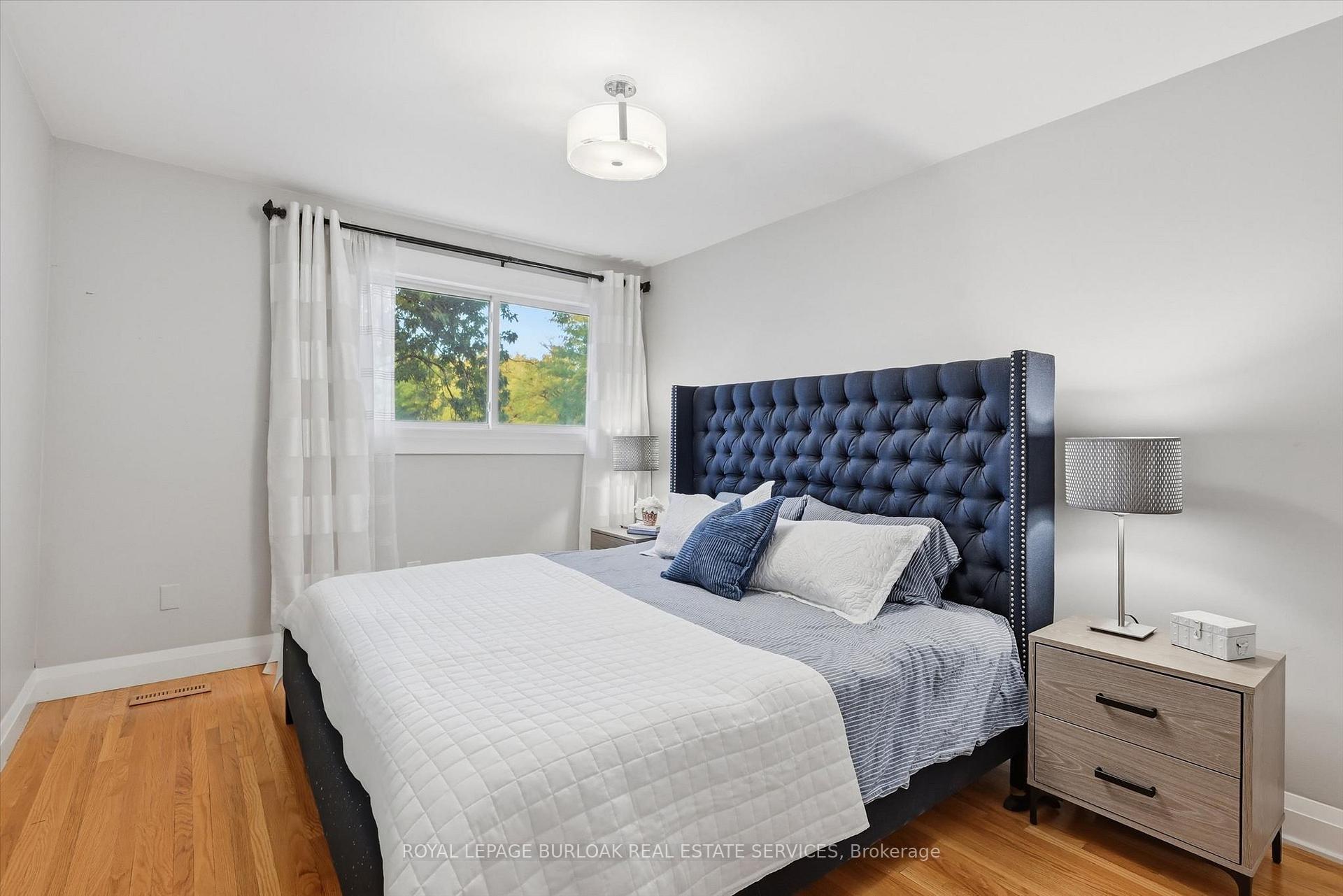 Photo 23 of 5474 Schueller Crescent, Burlington, Appleby — HOMEH