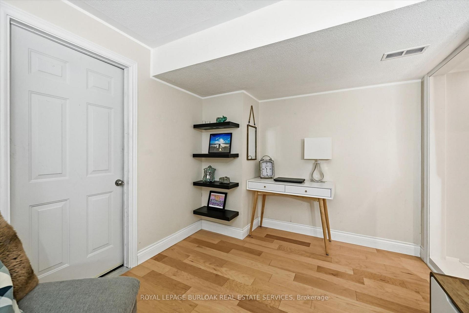 Photo 37 of 5474 Schueller Crescent, Burlington, Appleby — HOMEH