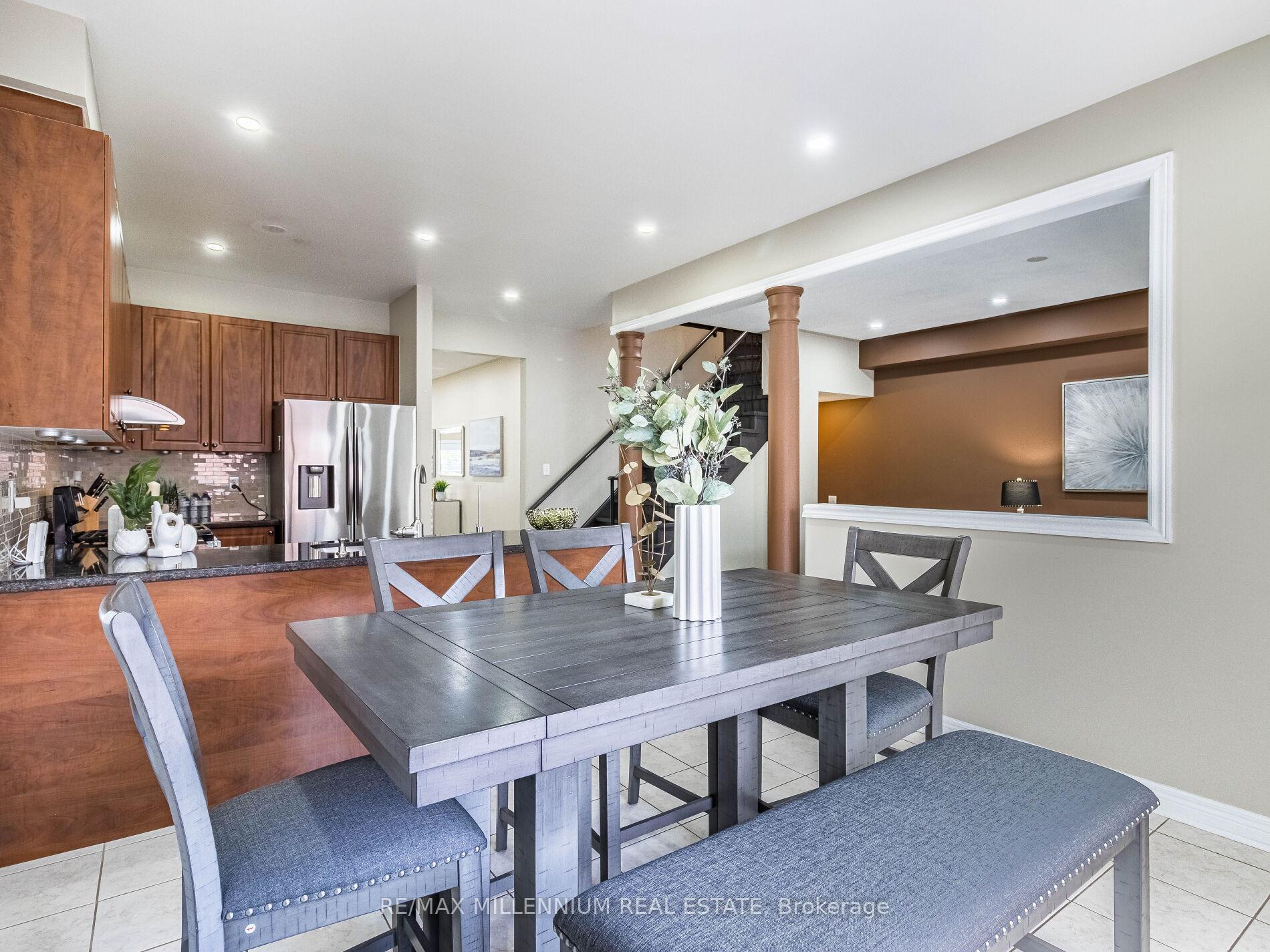 Photo 12 of 172 Pefferlaw Circle, Brampton, Bram West — HOMEH
