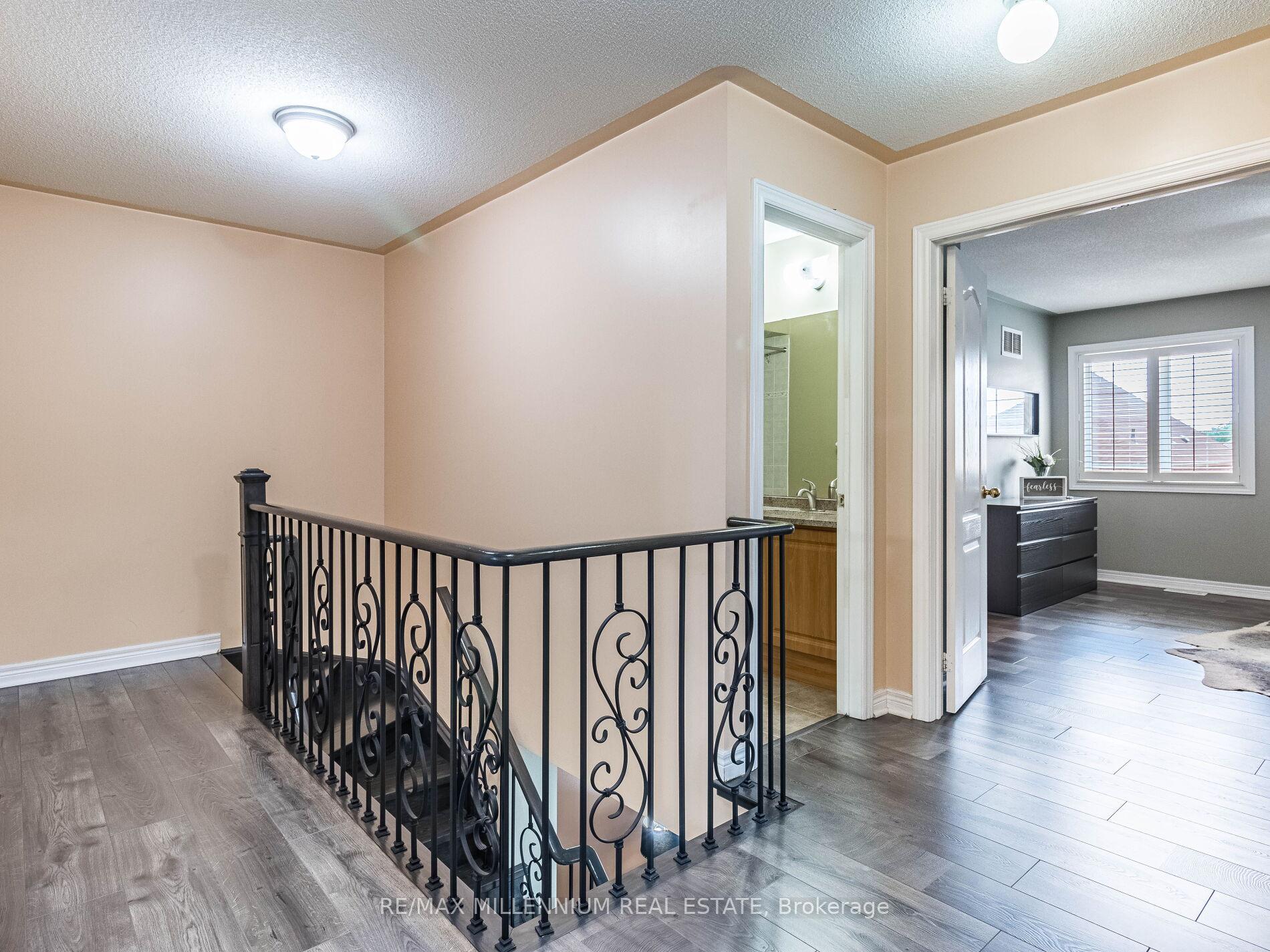Photo 18 of 172 Pefferlaw Circle, Brampton, Bram West — HOMEH