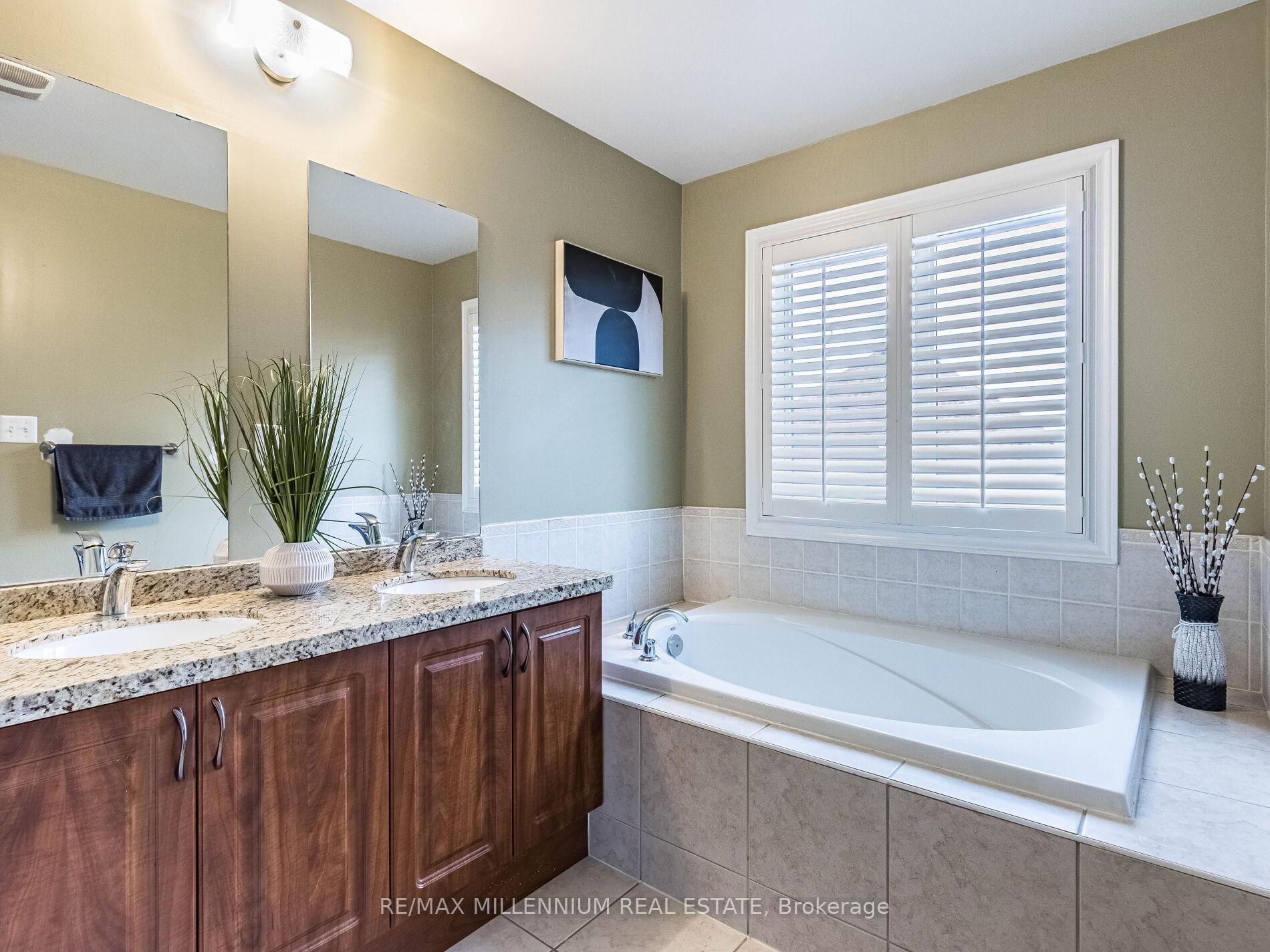 Photo 22 of 172 Pefferlaw Circle, Brampton, Bram West — HOMEH