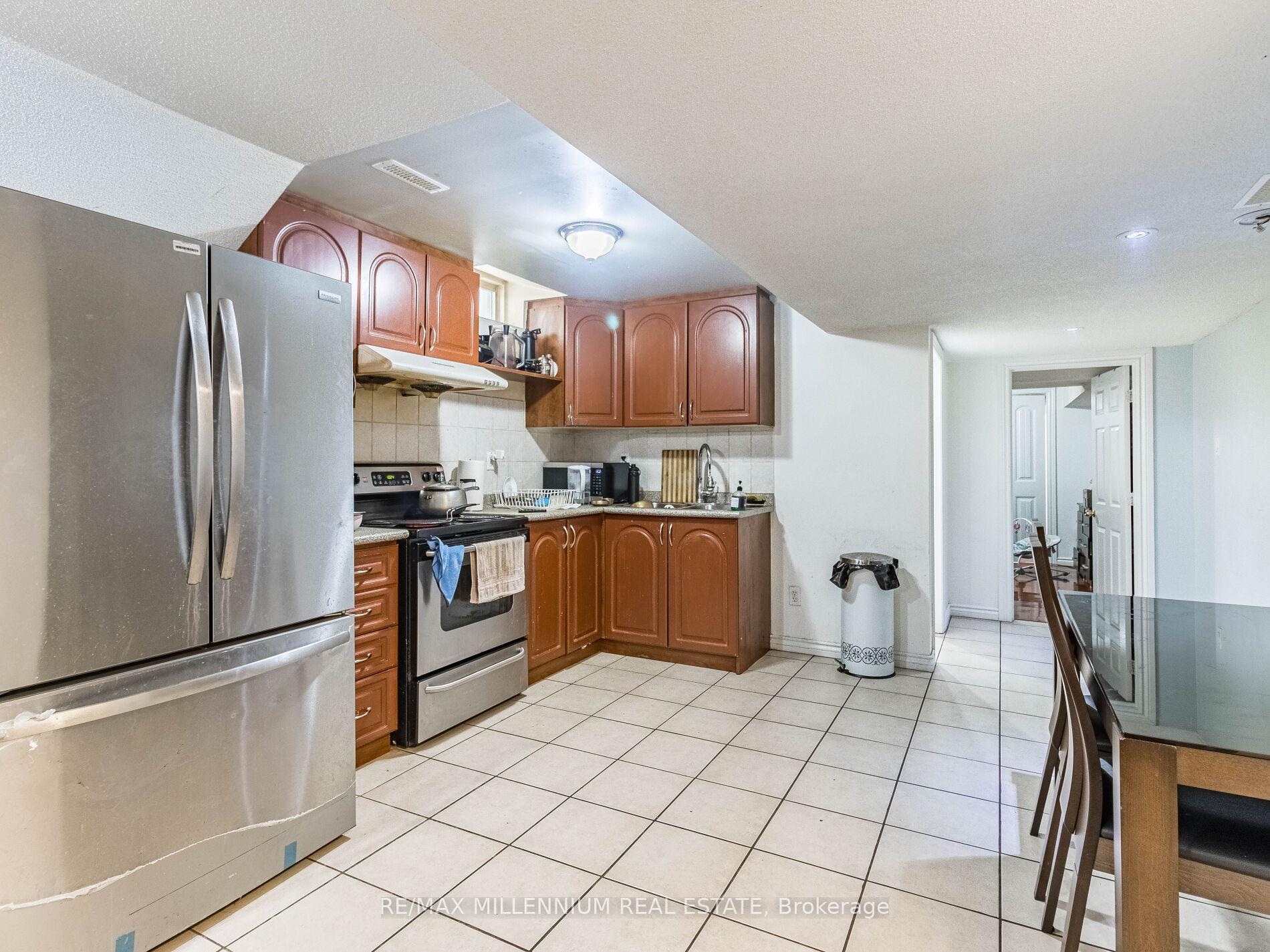 Photo 30 of 172 Pefferlaw Circle, Brampton, Bram West — HOMEH
