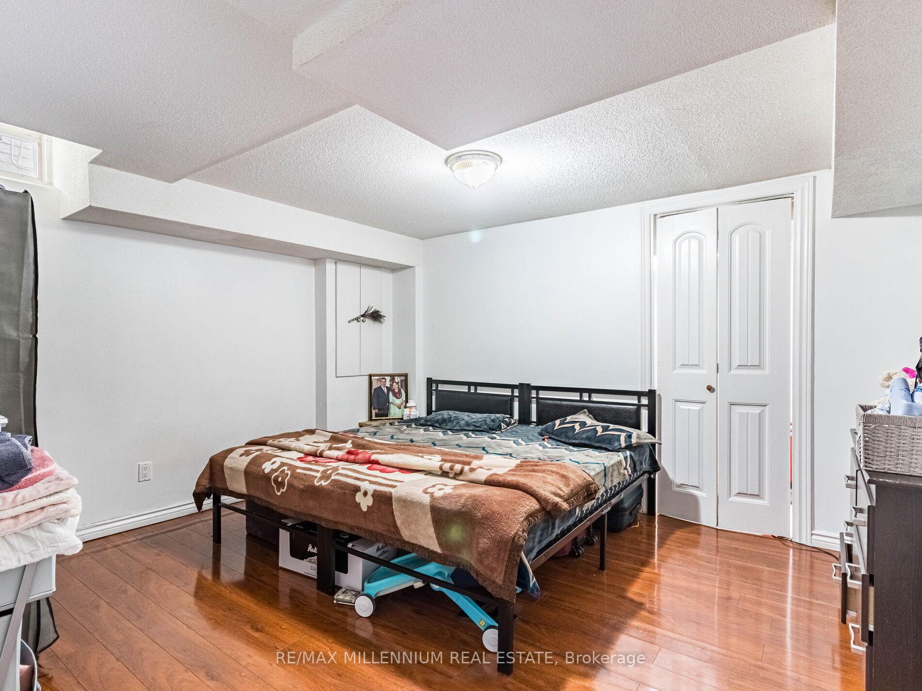 Photo 32 of 172 Pefferlaw Circle, Brampton, Bram West — HOMEH