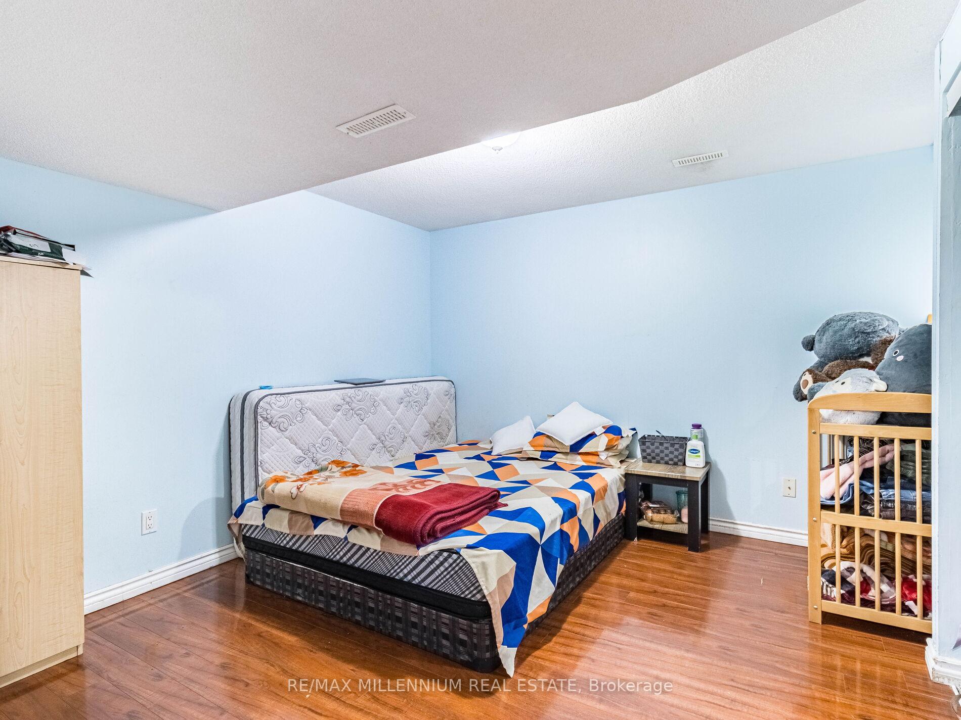 Photo 33 of 172 Pefferlaw Circle, Brampton, Bram West — HOMEH