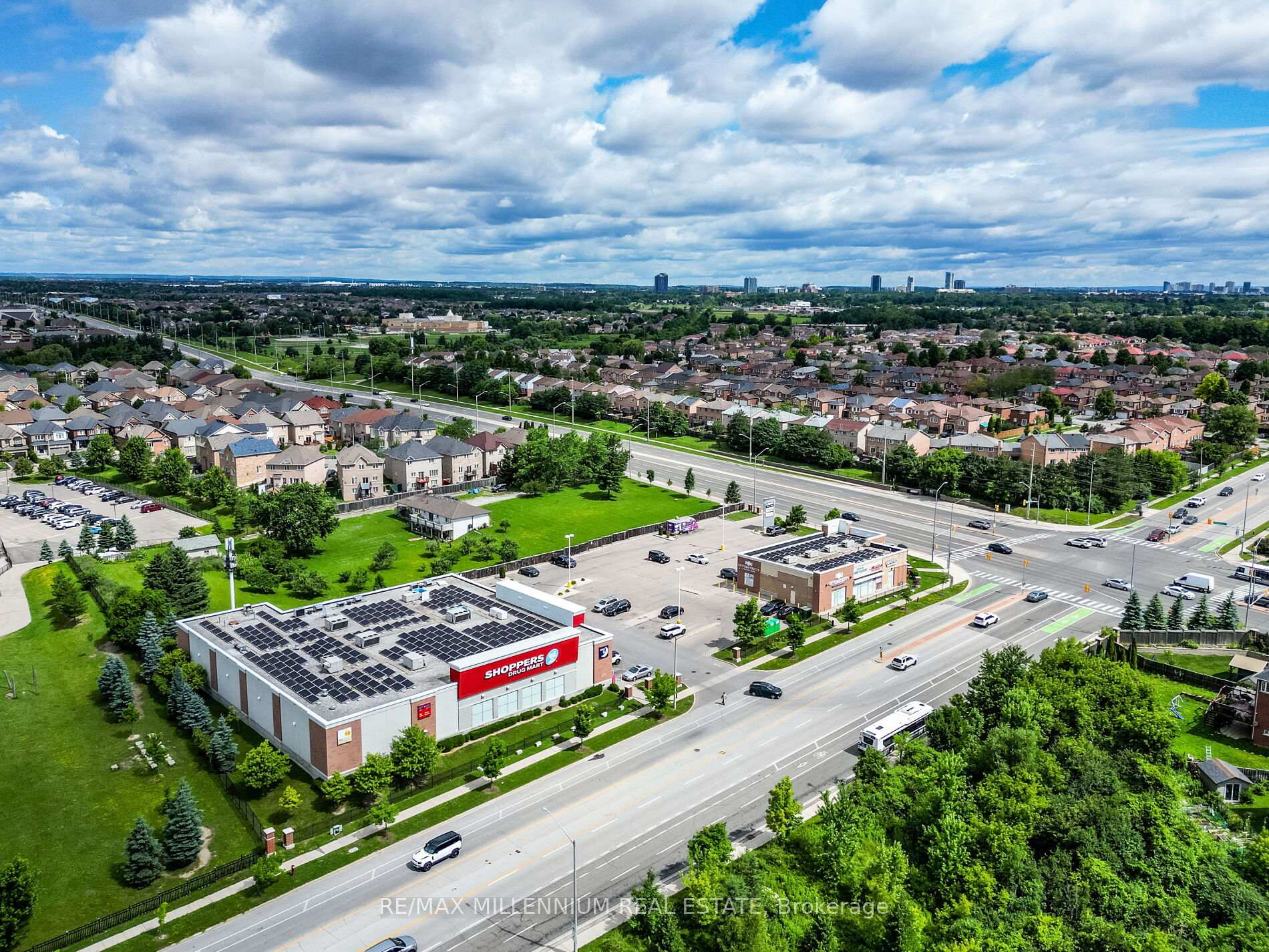 Photo 39 of 172 Pefferlaw Circle, Brampton, Bram West — HOMEH