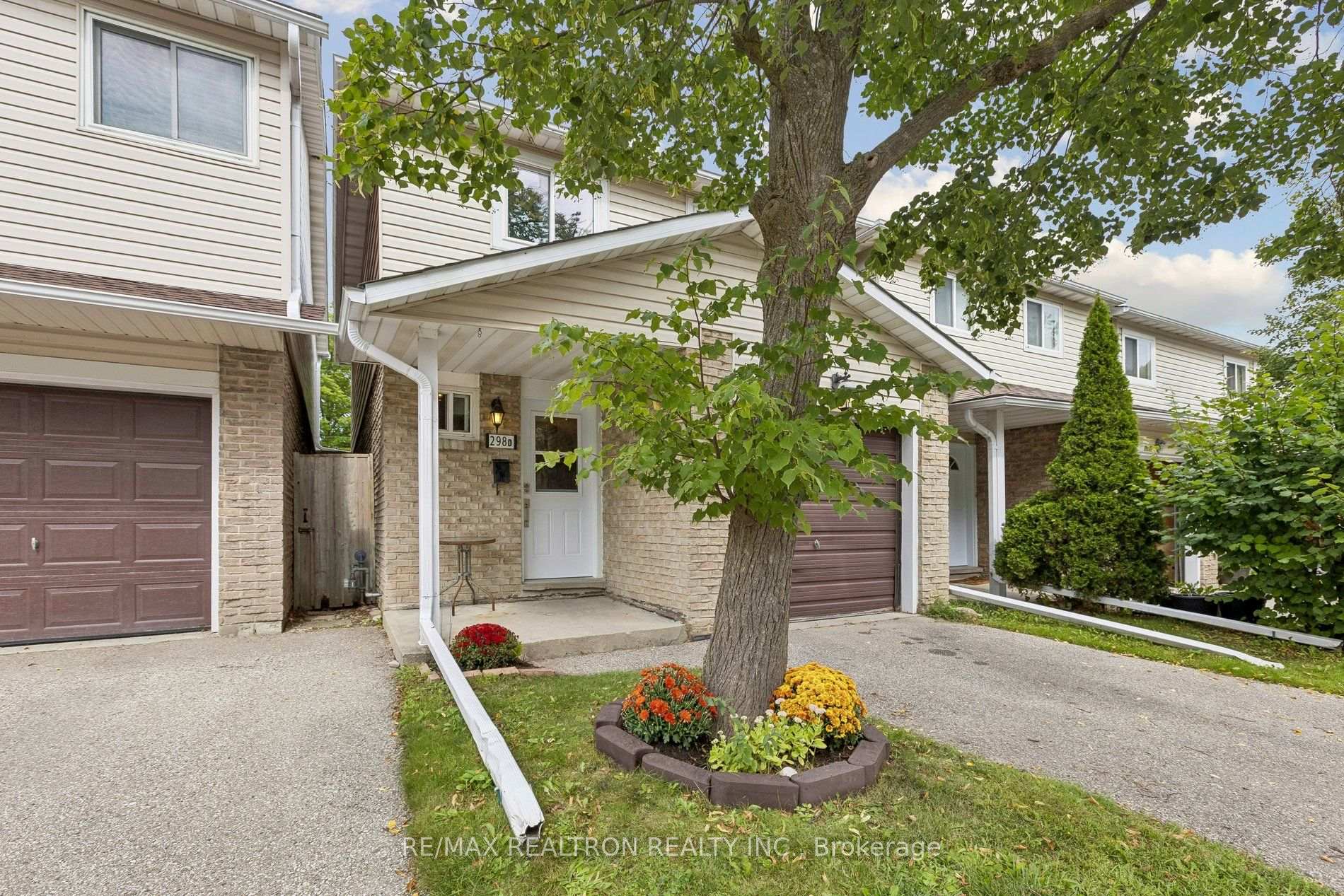 Photo of 298D Bluevale Street N