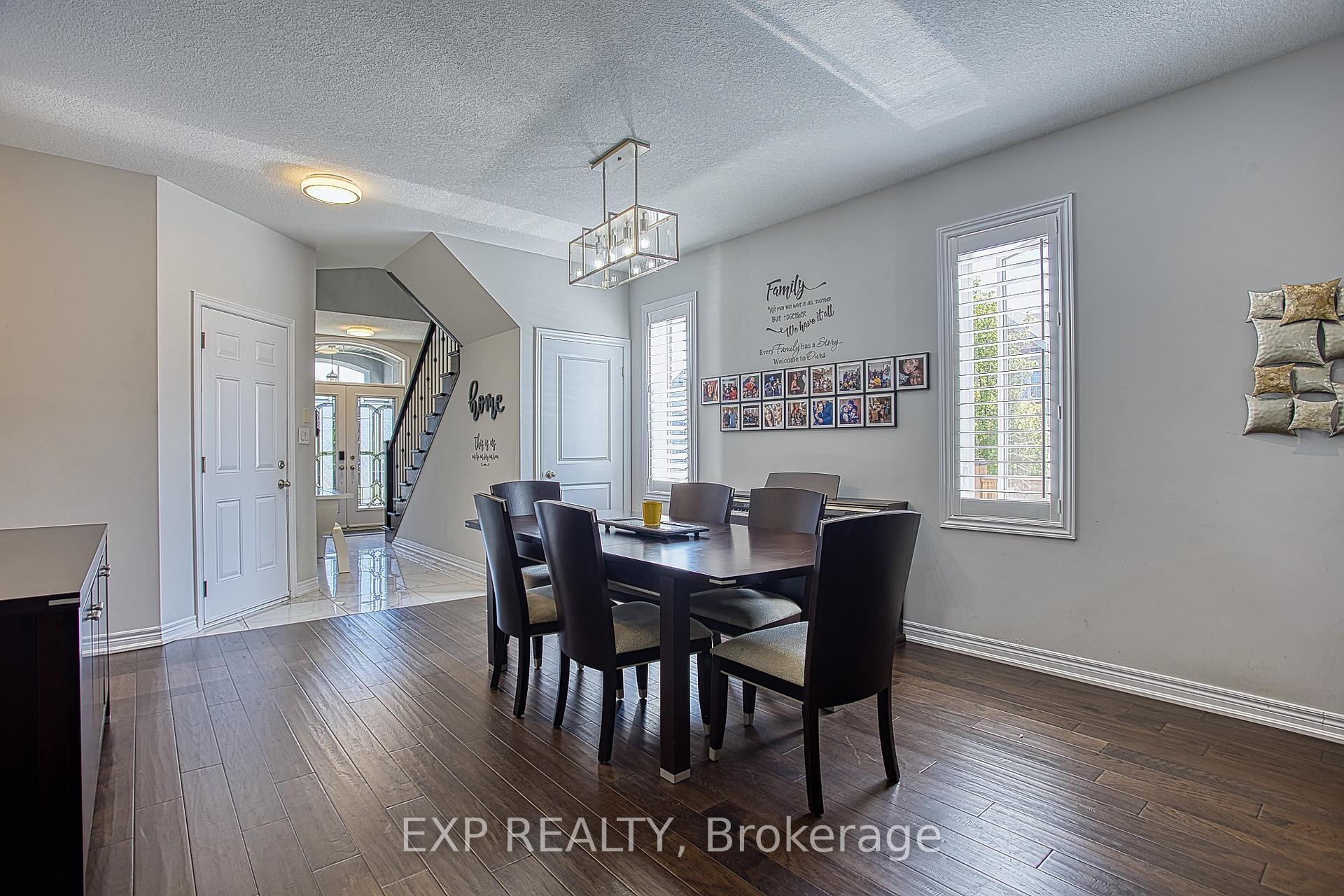 Photo 9 of 17 Narbonne Crescent, Hamilton, Stoney Creek Mountain — HOMEH