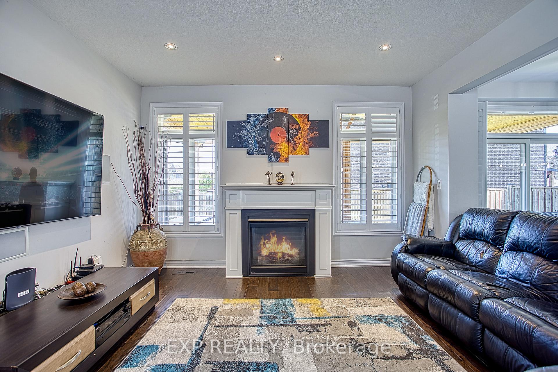 Photo 12 of 17 Narbonne Crescent, Hamilton, Stoney Creek Mountain — HOMEH