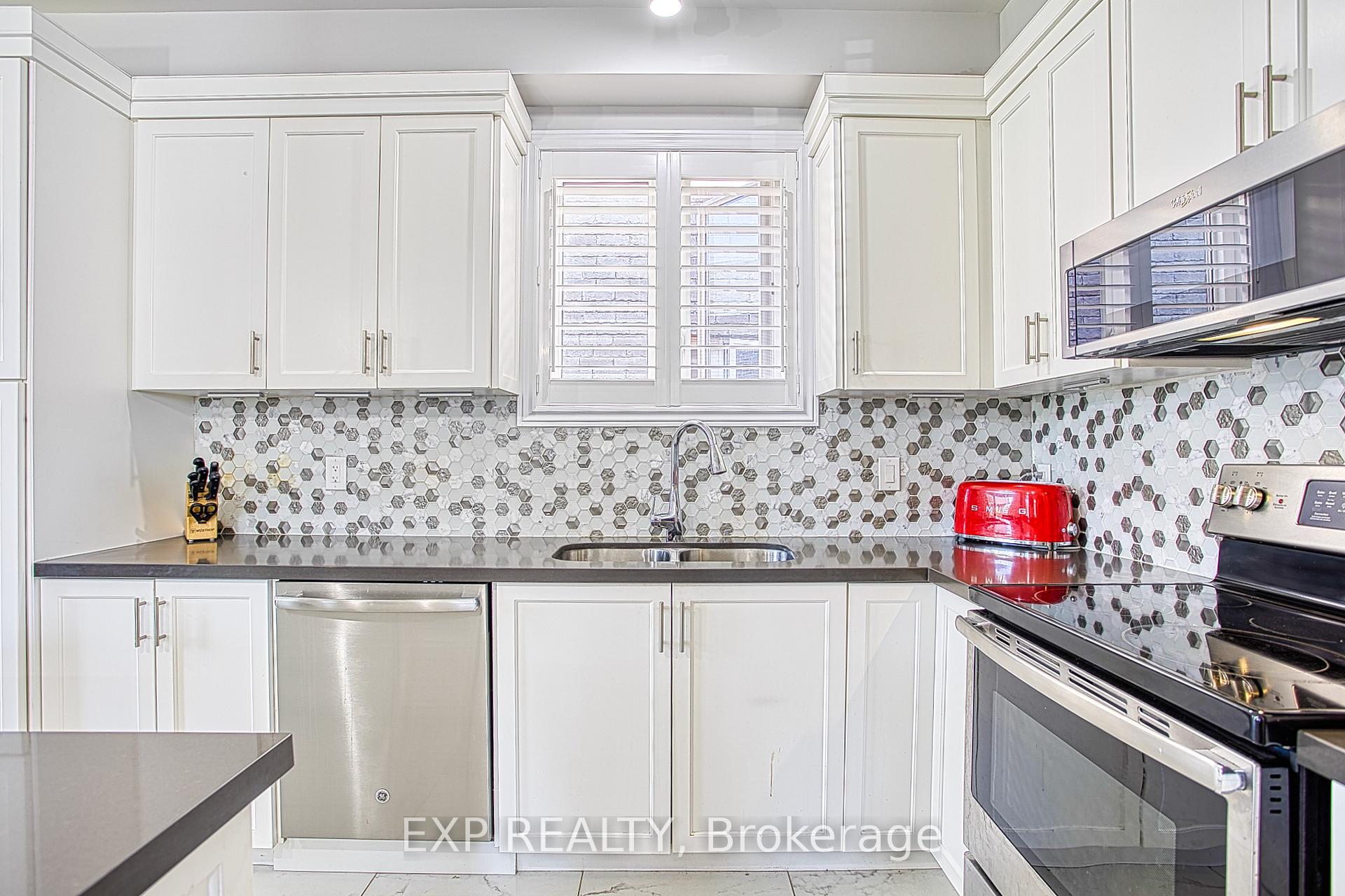 Photo 17 of 17 Narbonne Crescent, Hamilton, Stoney Creek Mountain — HOMEH