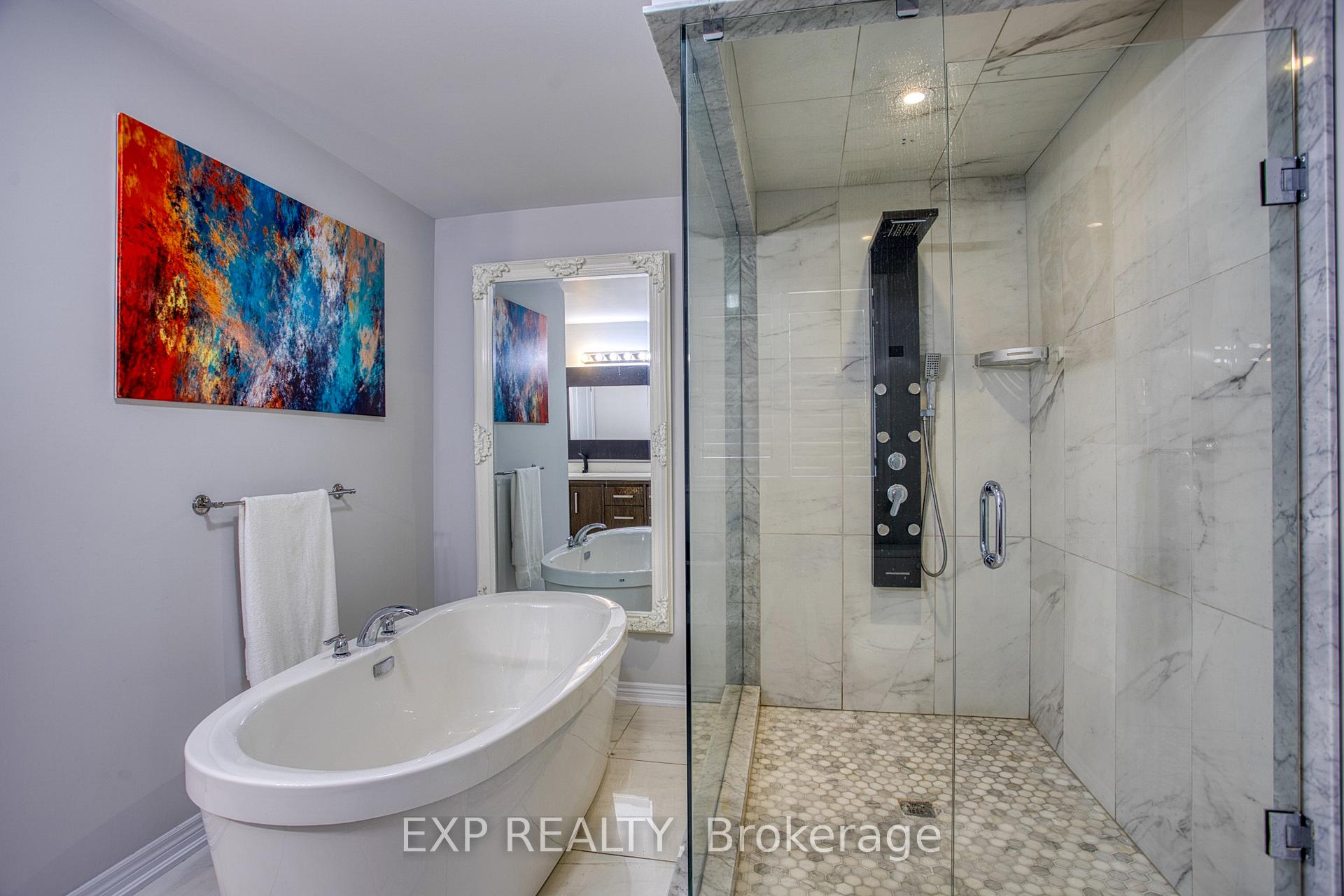 Photo 25 of 17 Narbonne Crescent, Hamilton, Stoney Creek Mountain — HOMEH