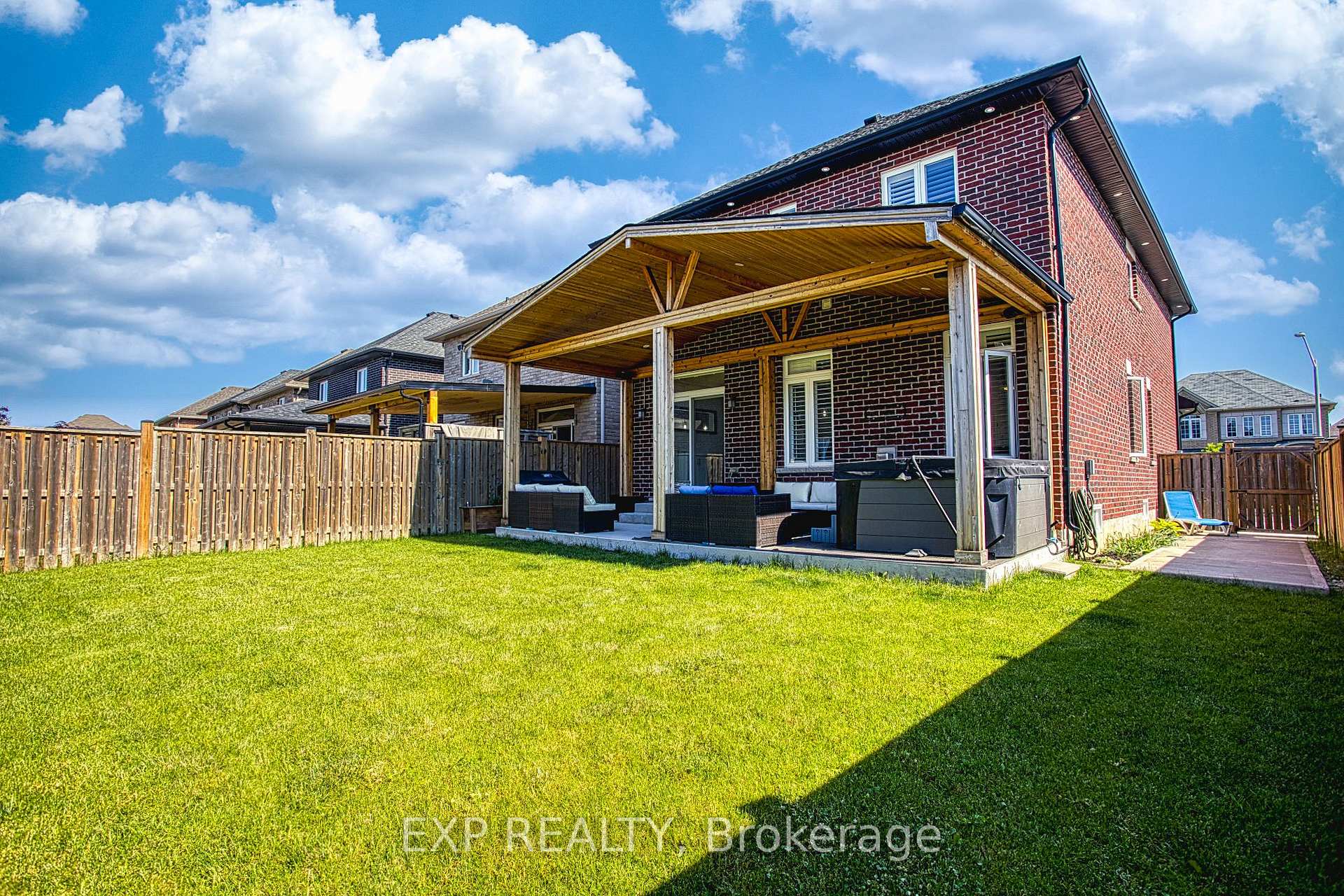 Photo 33 of 17 Narbonne Crescent, Hamilton, Stoney Creek Mountain — HOMEH