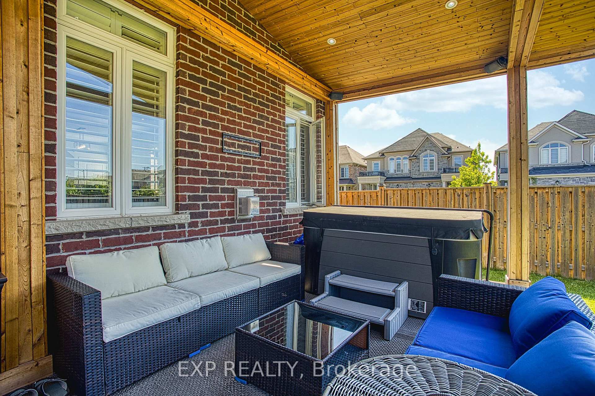 Photo 36 of 17 Narbonne Crescent, Hamilton, Stoney Creek Mountain — HOMEH