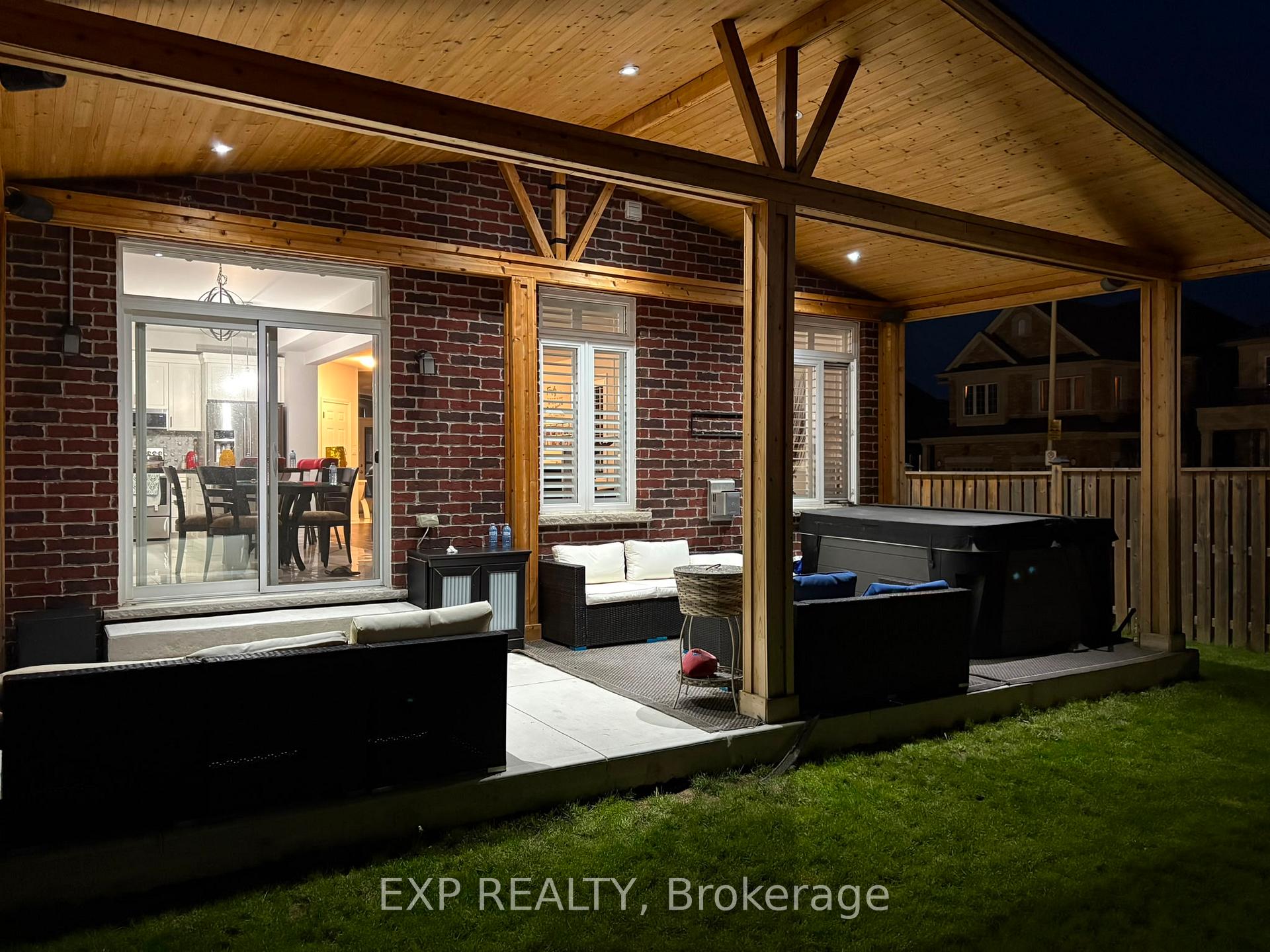 Photo 39 of 17 Narbonne Crescent, Hamilton, Stoney Creek Mountain — HOMEH