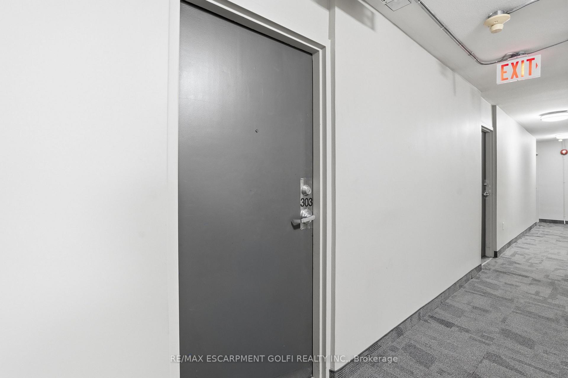 Photo 6 of Unit 303, 30 Summit Abbey, Hamilton, Eastmount — HOMEH
