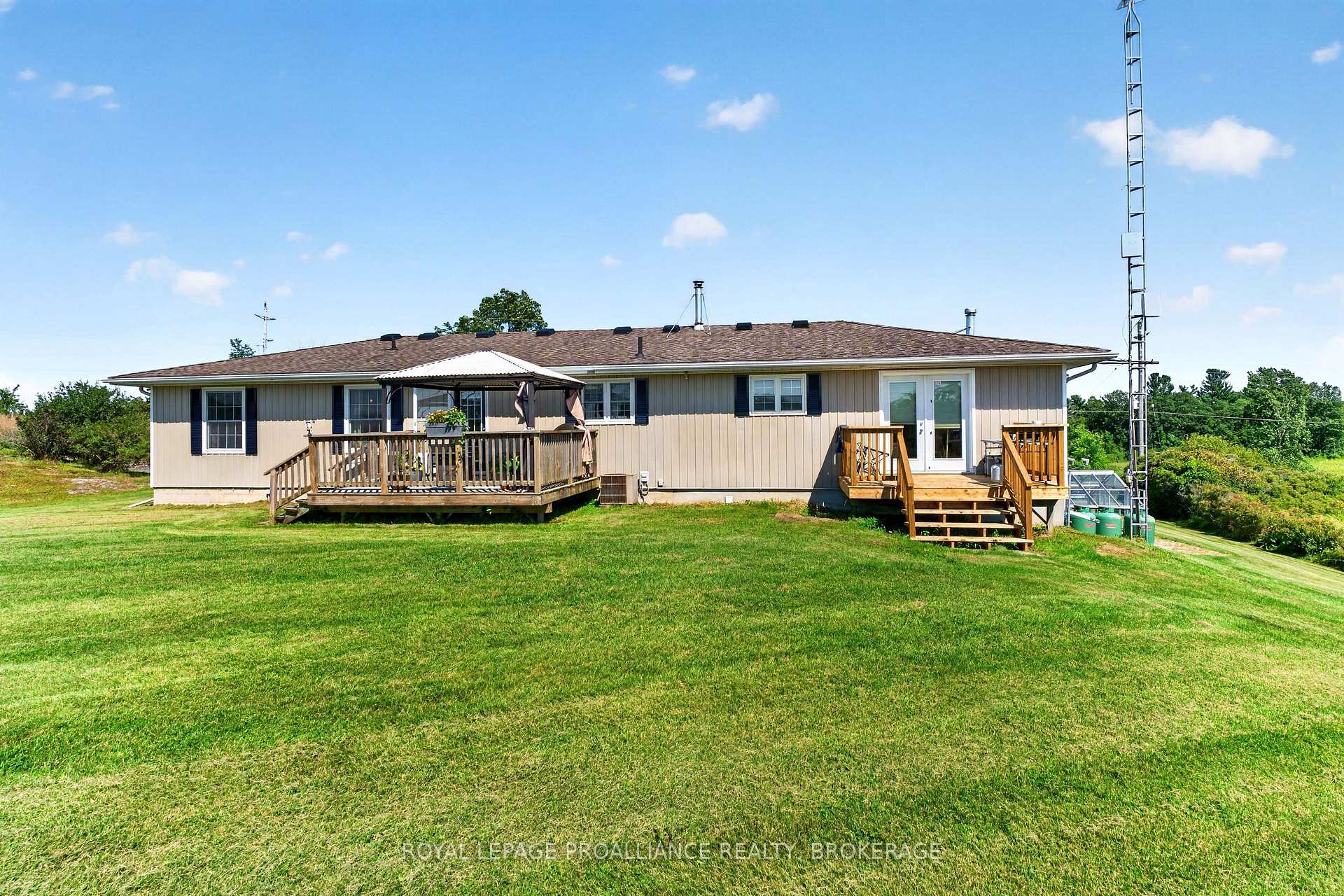 Photo 2 of 2270 Hitchcock Road, Kingston, City North of 401 — HOMEH