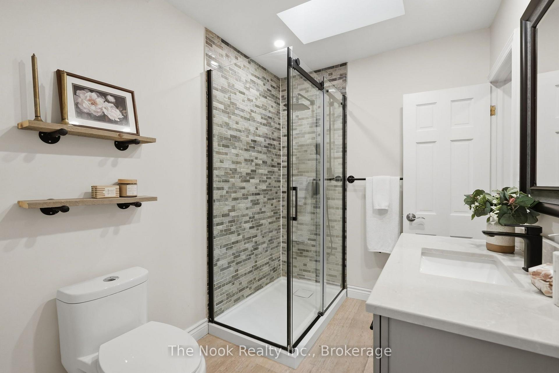 Photo 34 of 5068 Main Street, Clarington, Orono — HOMEH
