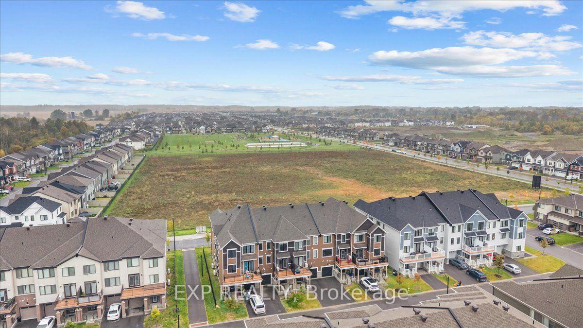 Photo 32 of 615 Quilter Row, Ottawa, Goulbourn Twp From Franktown Rd/South To Rideau — HOMEH