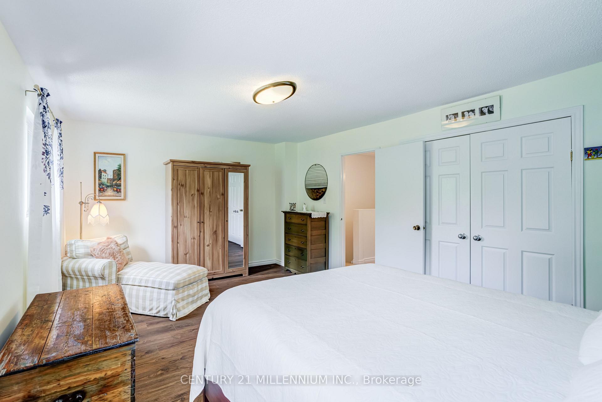 Photo 19 of 35 Tara Park Crescent, Brampton, Brampton North — HOMEH