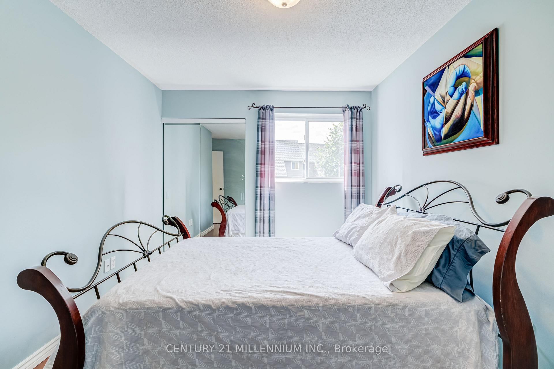Photo 20 of 35 Tara Park Crescent, Brampton, Brampton North — HOMEH