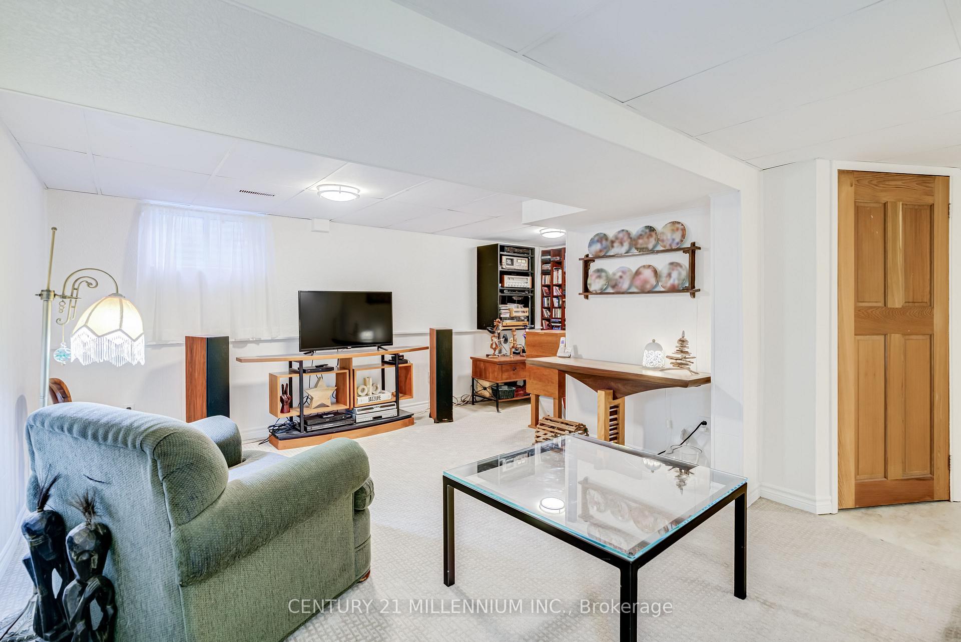 Photo 29 of 35 Tara Park Crescent, Brampton, Brampton North — HOMEH
