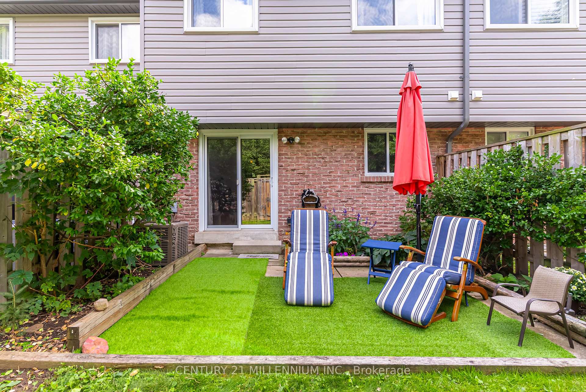 Photo 31 of 35 Tara Park Crescent, Brampton, Brampton North — HOMEH
