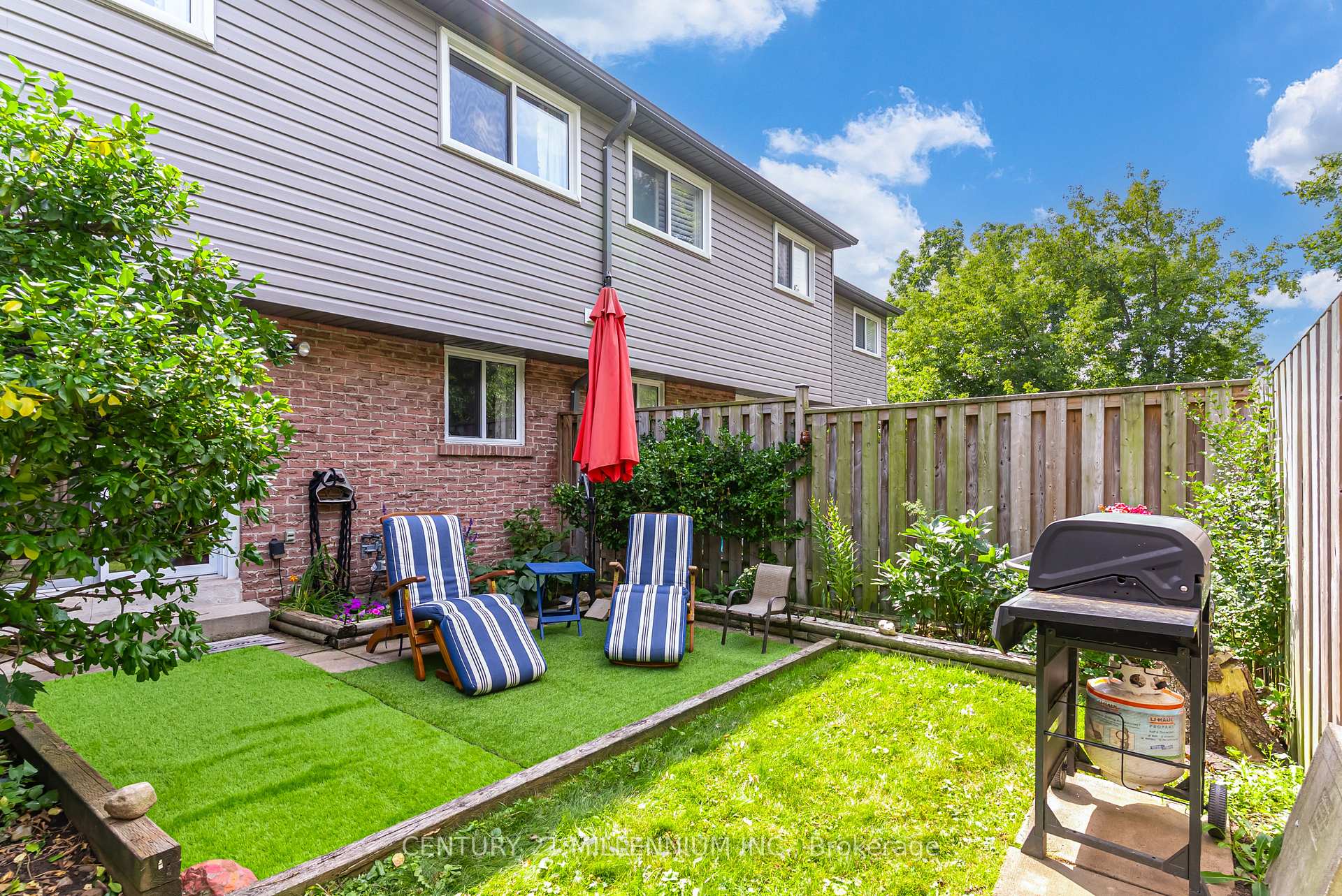 Photo 33 of 35 Tara Park Crescent, Brampton, Brampton North — HOMEH
