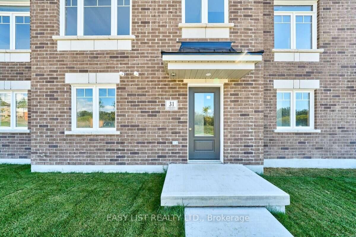 Photo 3 of 31 Addyman Crescent, Clarington, Newcastle — HOMEH