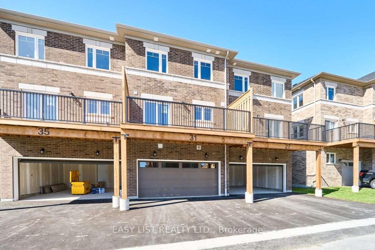 Photo 5 of 31 Addyman Crescent, Clarington, Newcastle — HOMEH