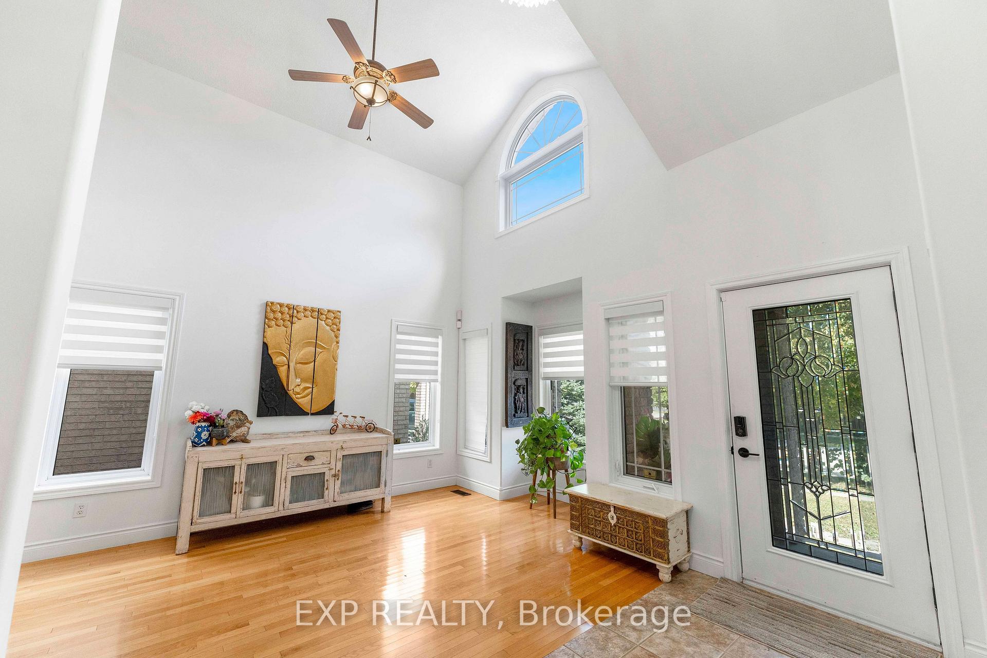 Photo 4 of 577 Waterton Drive, Waterloo, Conservation Meadows — HOMEH