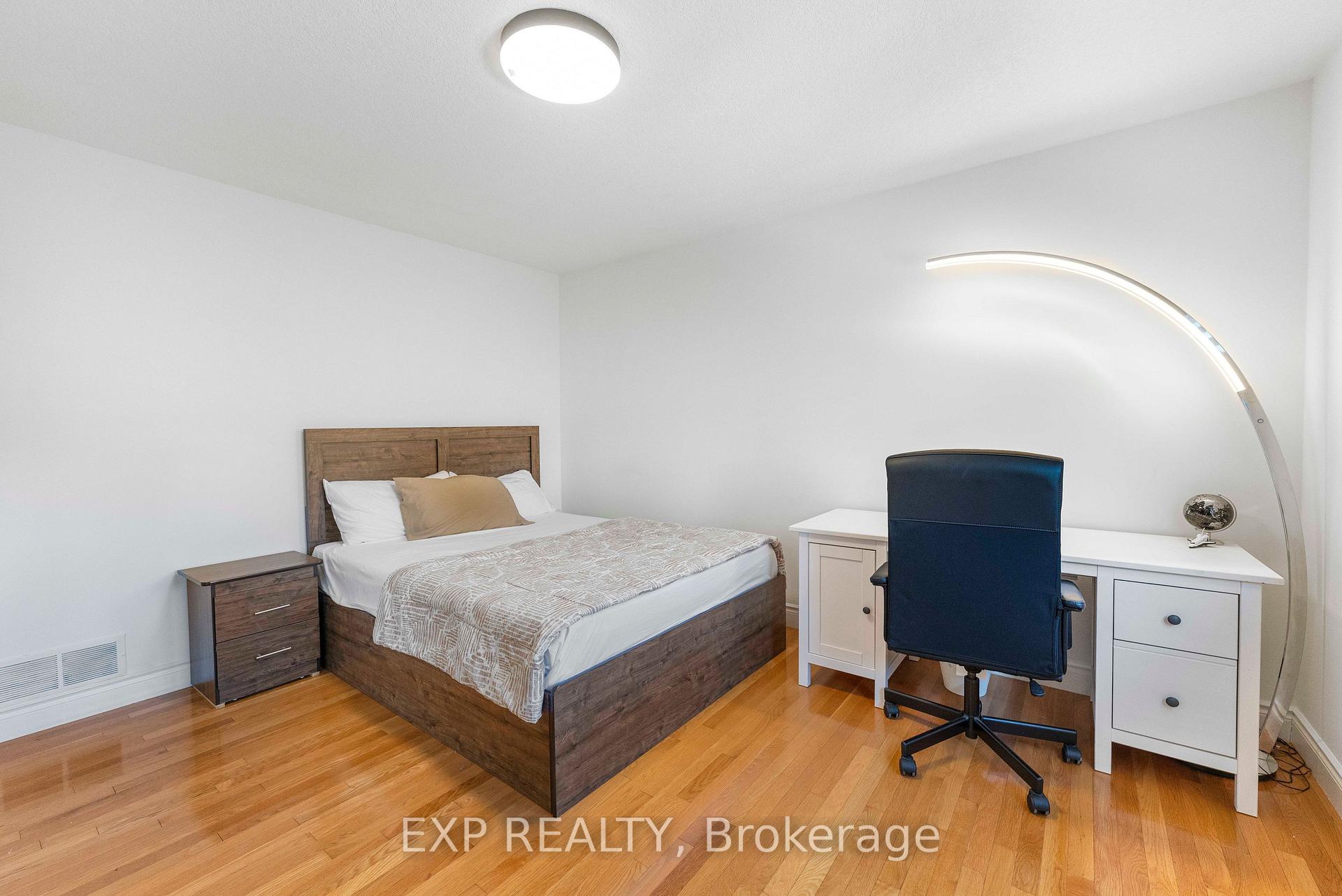 Photo 25 of 577 Waterton Drive, Waterloo, Conservation Meadows — HOMEH