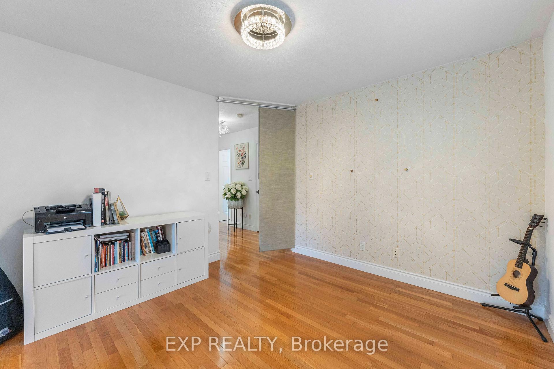 Photo 32 of 577 Waterton Drive, Waterloo, Conservation Meadows — HOMEH