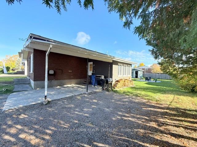 Photo 5 of 29 Seaborne Crescent, Kapuskasing — HOMEH