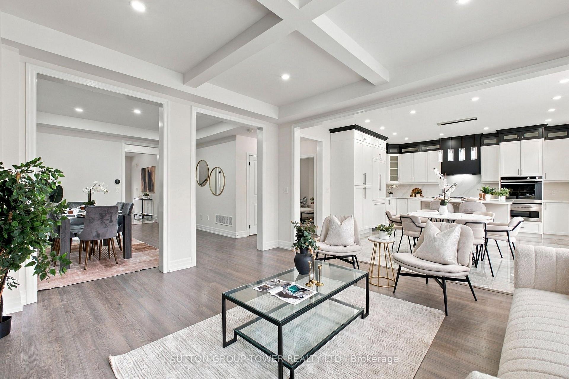 Photo 11 of 32 Cyprus Glen, East Gwillimbury, Holland Landing — HOMEH