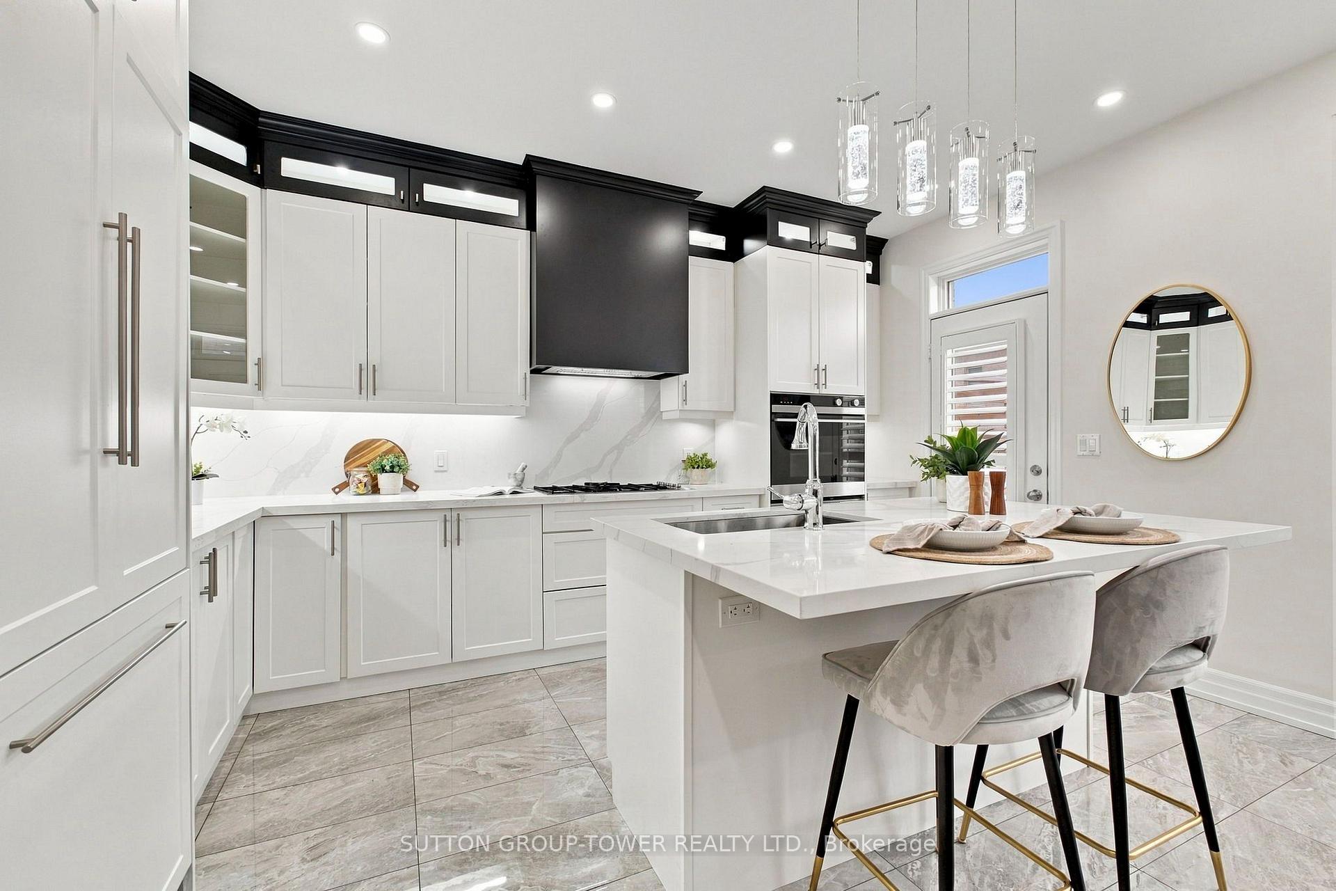 Photo 15 of 32 Cyprus Glen, East Gwillimbury, Holland Landing — HOMEH
