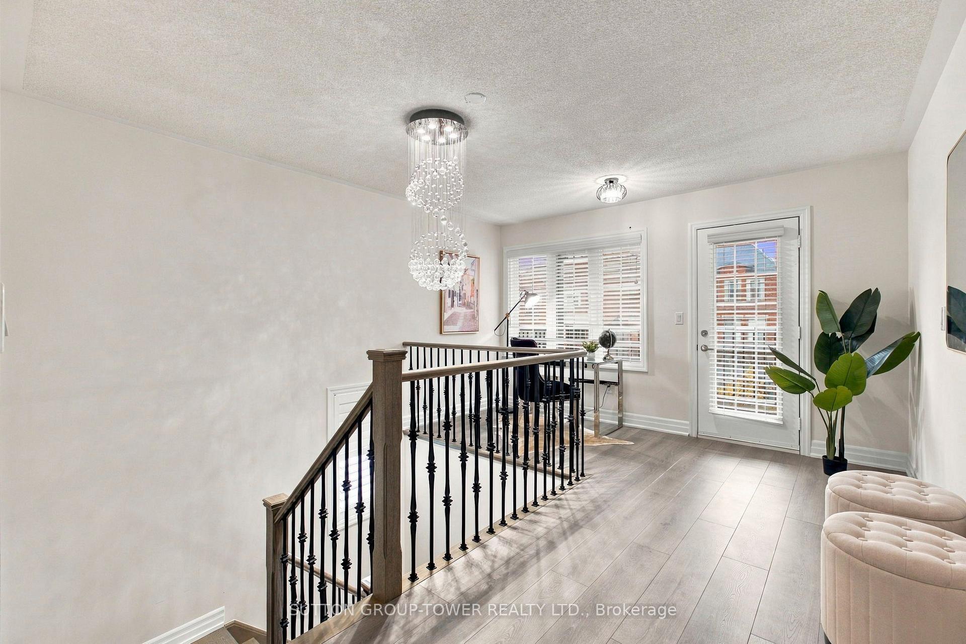 Photo 18 of 32 Cyprus Glen, East Gwillimbury, Holland Landing — HOMEH