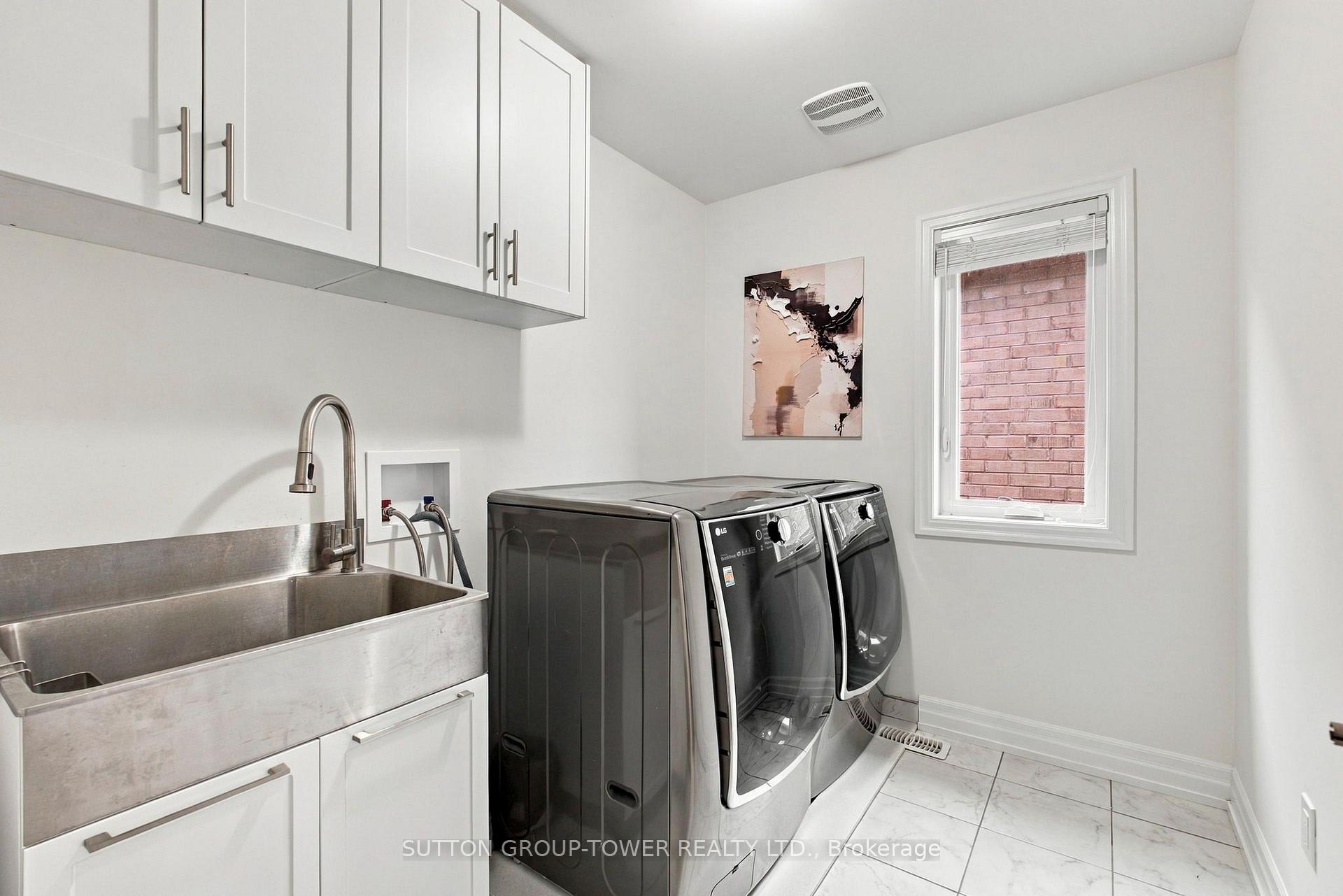 Photo 33 of 32 Cyprus Glen, East Gwillimbury, Holland Landing — HOMEH
