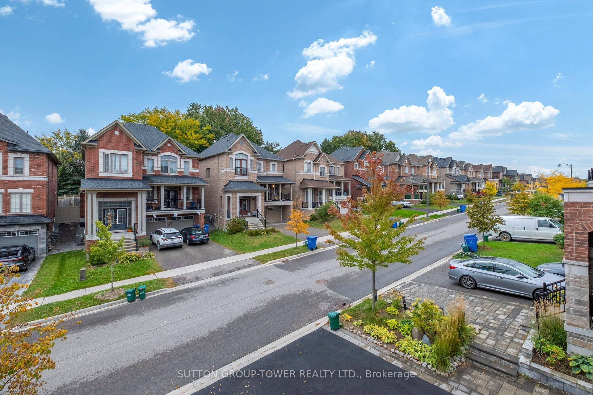 Photo 43 of 32 Cyprus Glen, East Gwillimbury, Holland Landing — HOMEH