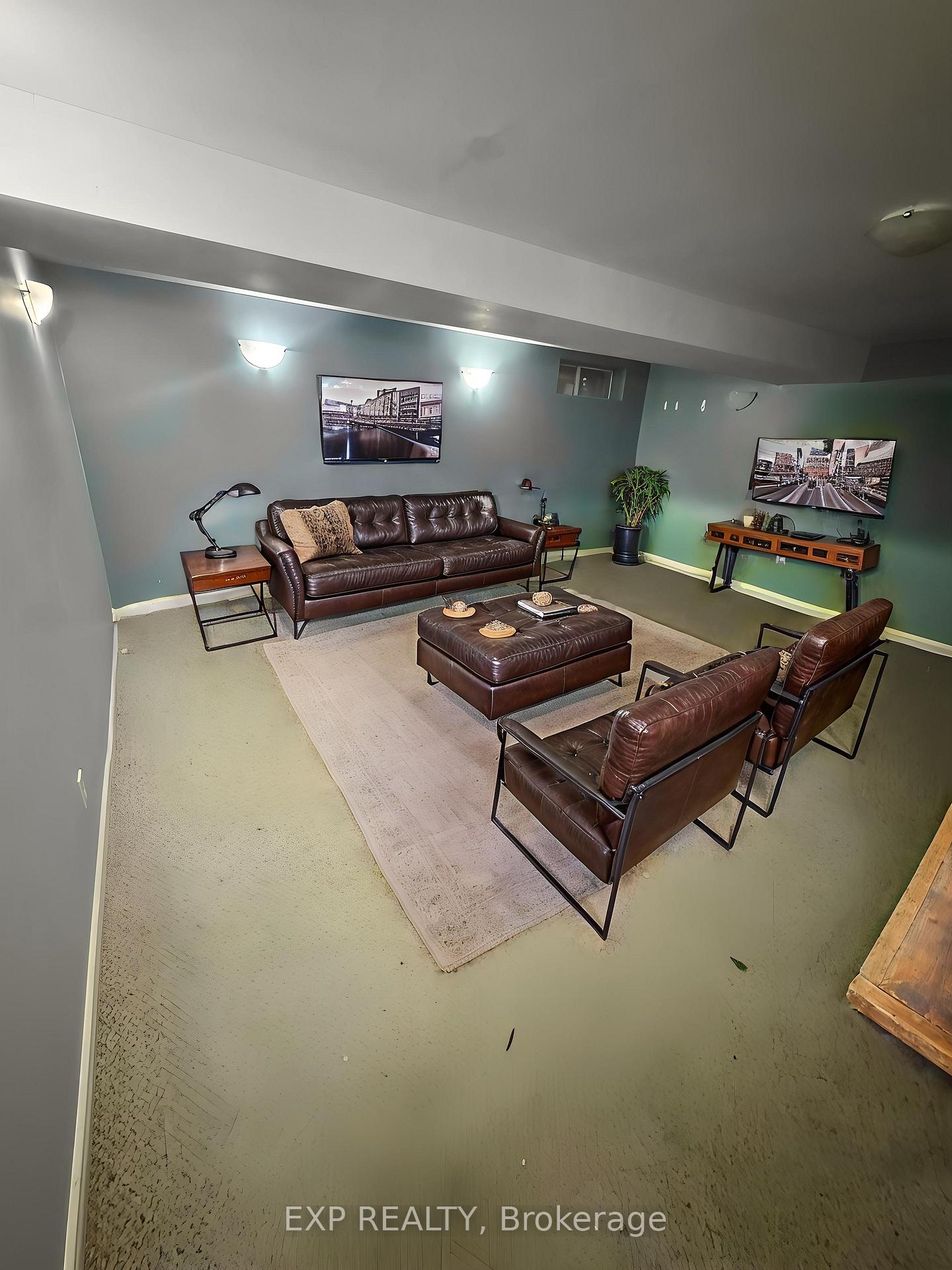 Photo 4 of 717 Activa Avenue, Kitchener, Larentian West — HOMEH