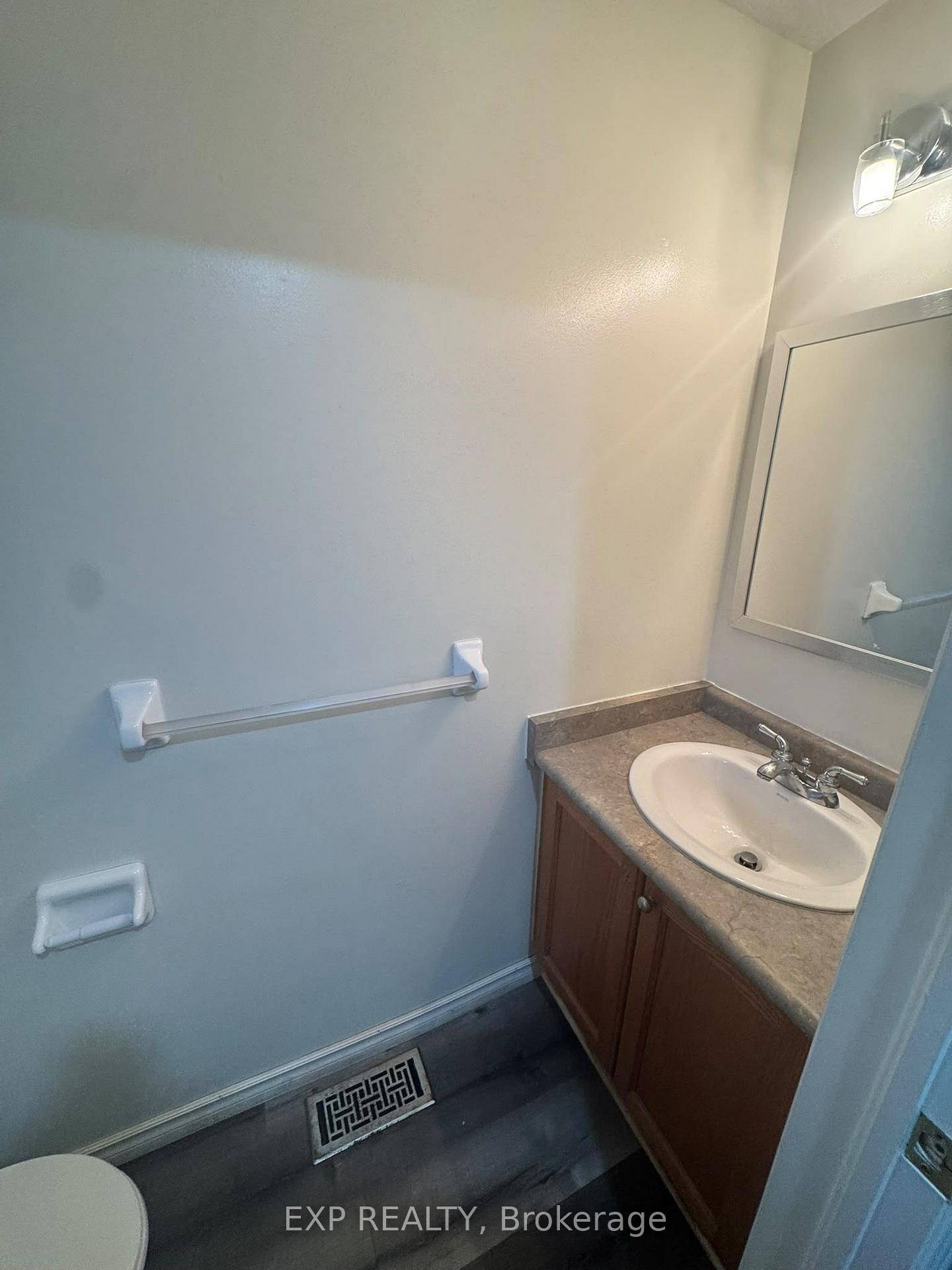 Photo 16 of 717 Activa Avenue, Kitchener, Larentian West — HOMEH