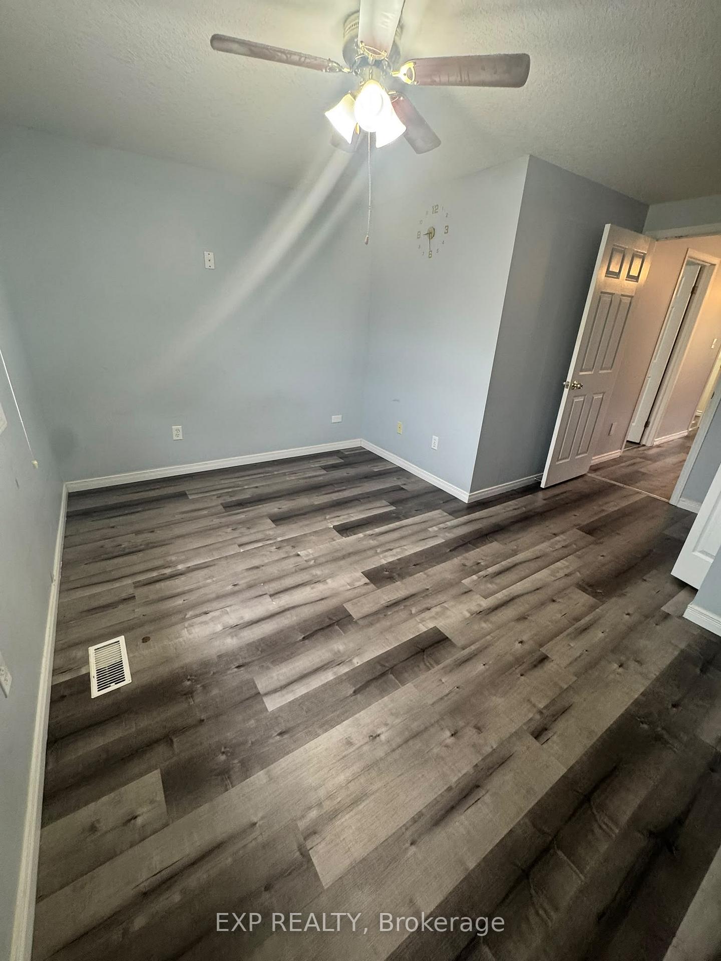 Photo 21 of 717 Activa Avenue, Kitchener, Larentian West — HOMEH