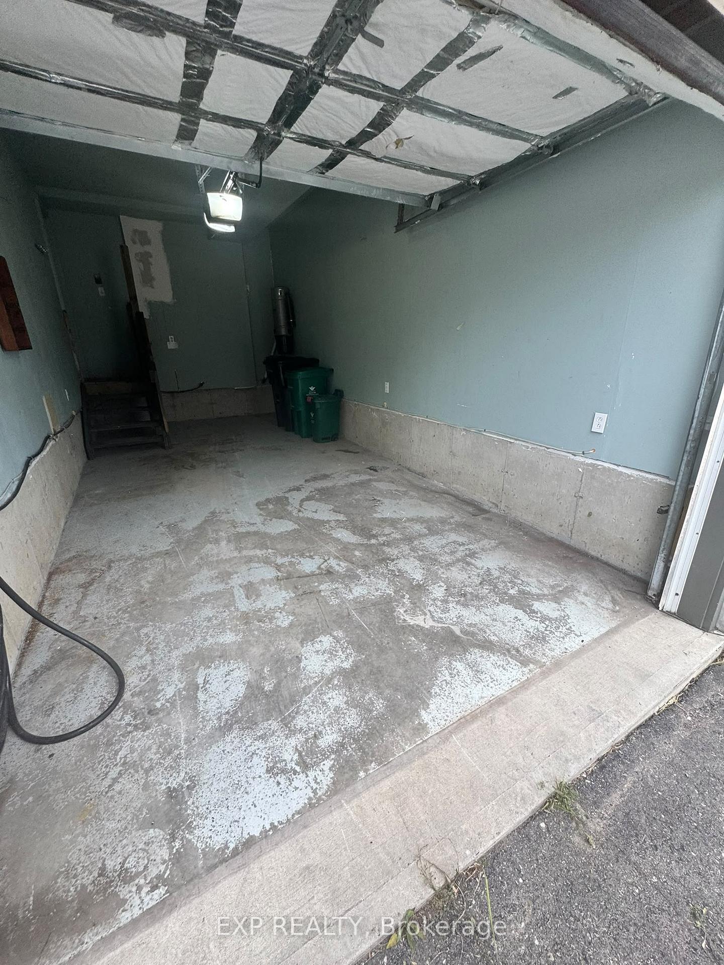 Photo 28 of 717 Activa Avenue, Kitchener, Larentian West — HOMEH